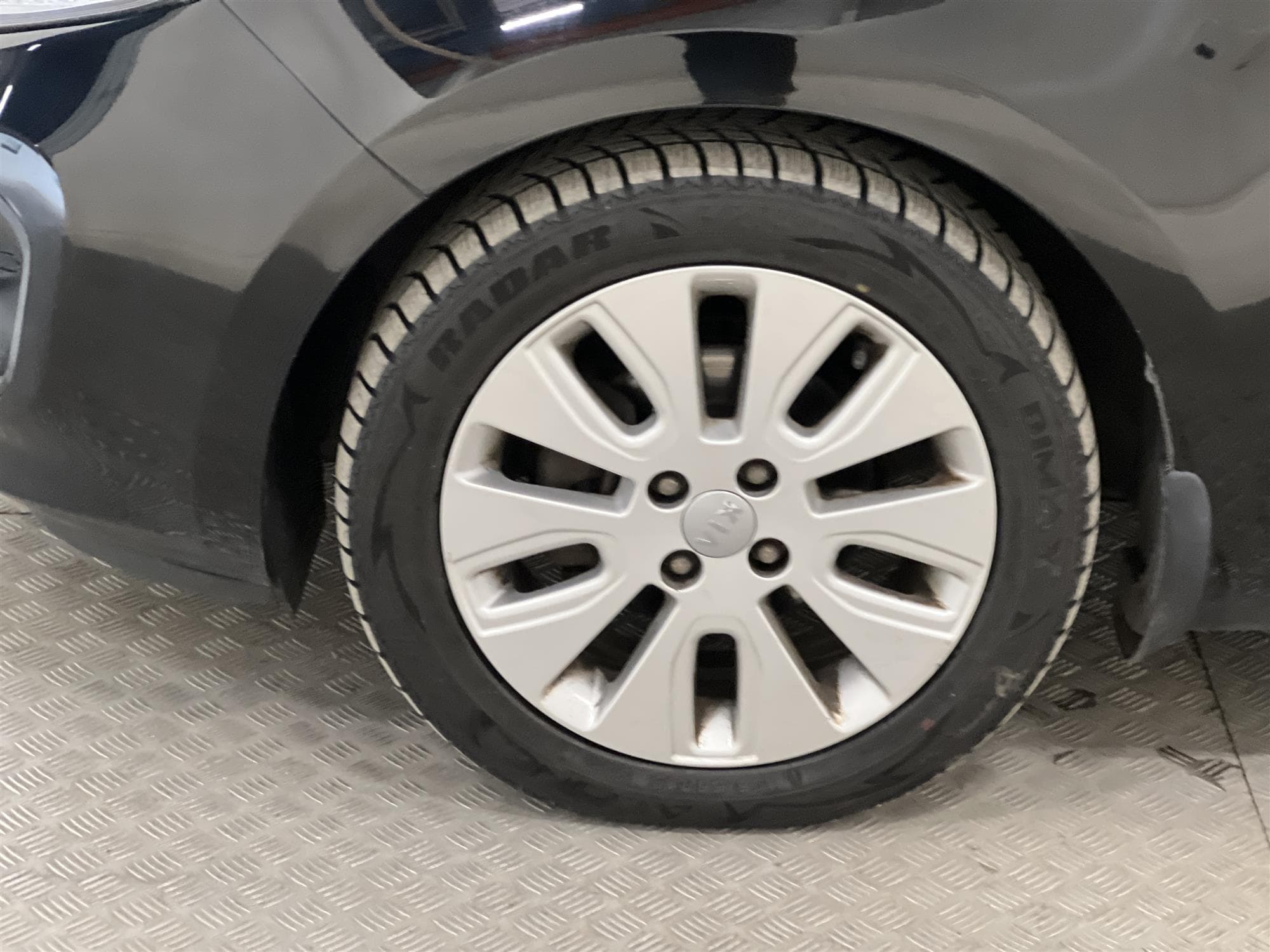 Kia Rio 5-dörrar 1.2 CVVT 86hk GLS Rattvärme Välserv En-Bruk