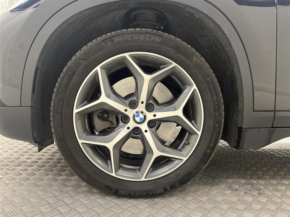 BMW X1 xDrive20d 190hk X-Line Värmare Panorama Keylessinteriör