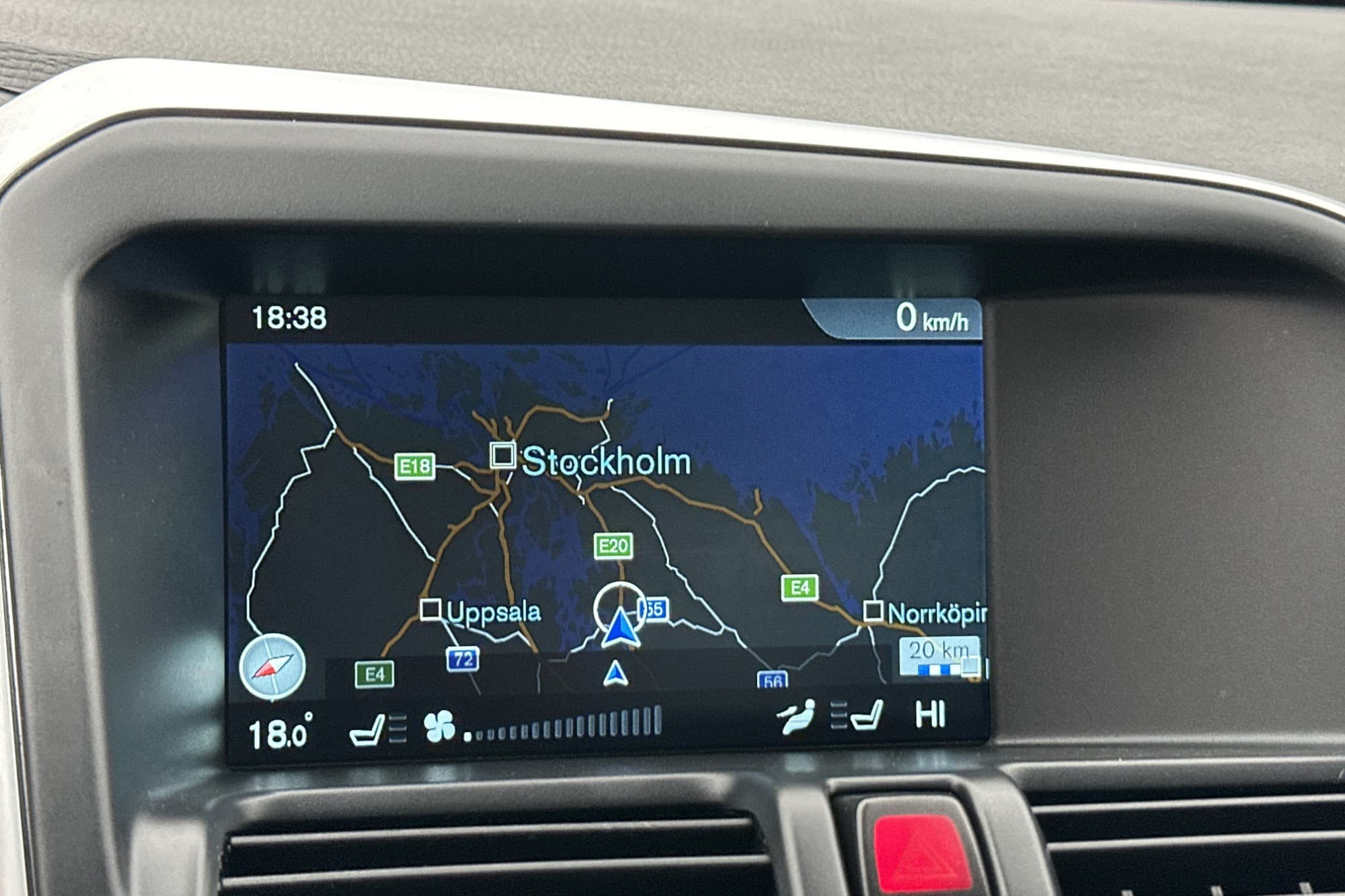 Volvo XC60 D5 AWD 220hk Summum VOC Värm Pano Navi Skinn