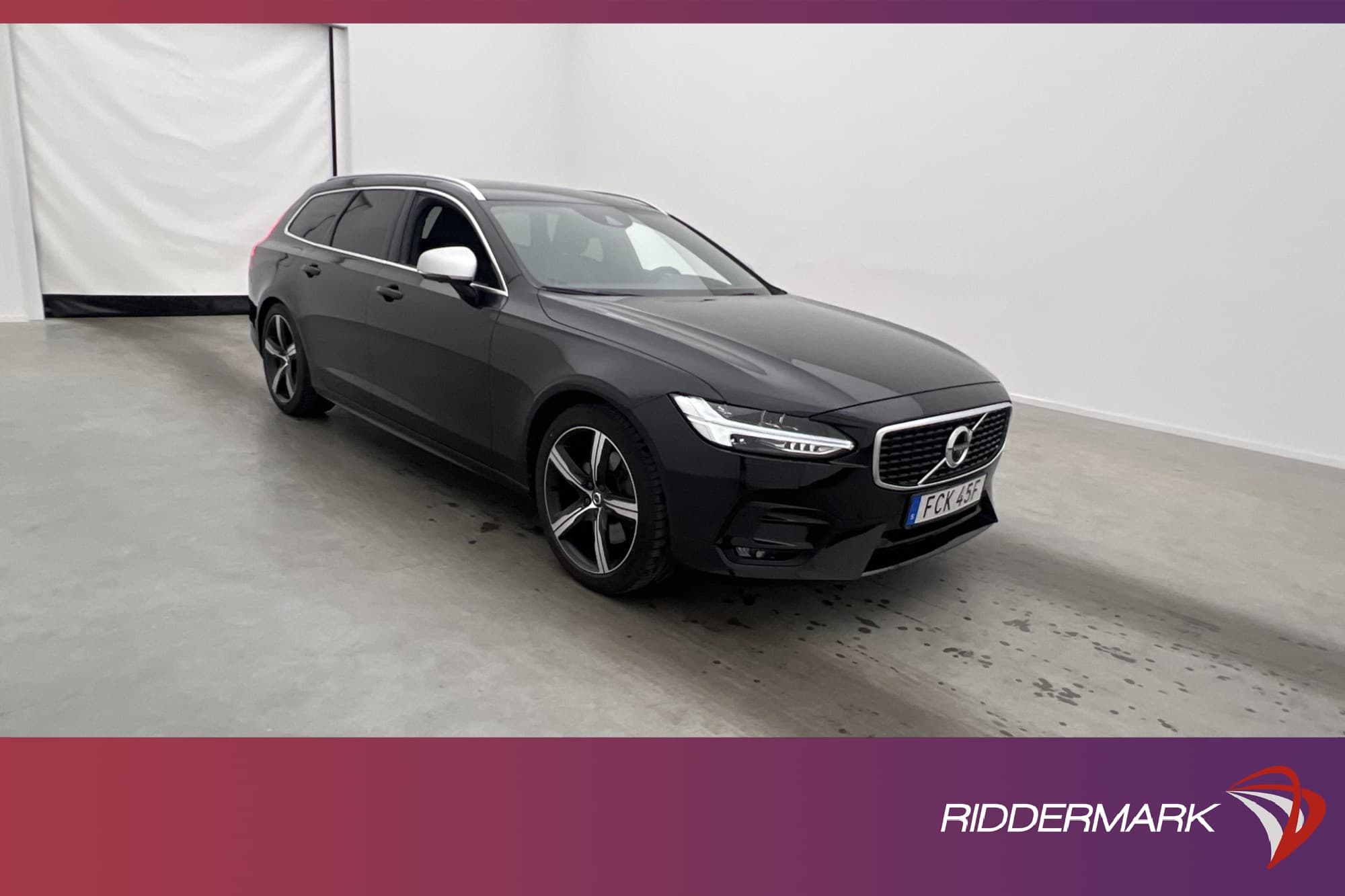 Volvo V90 T4