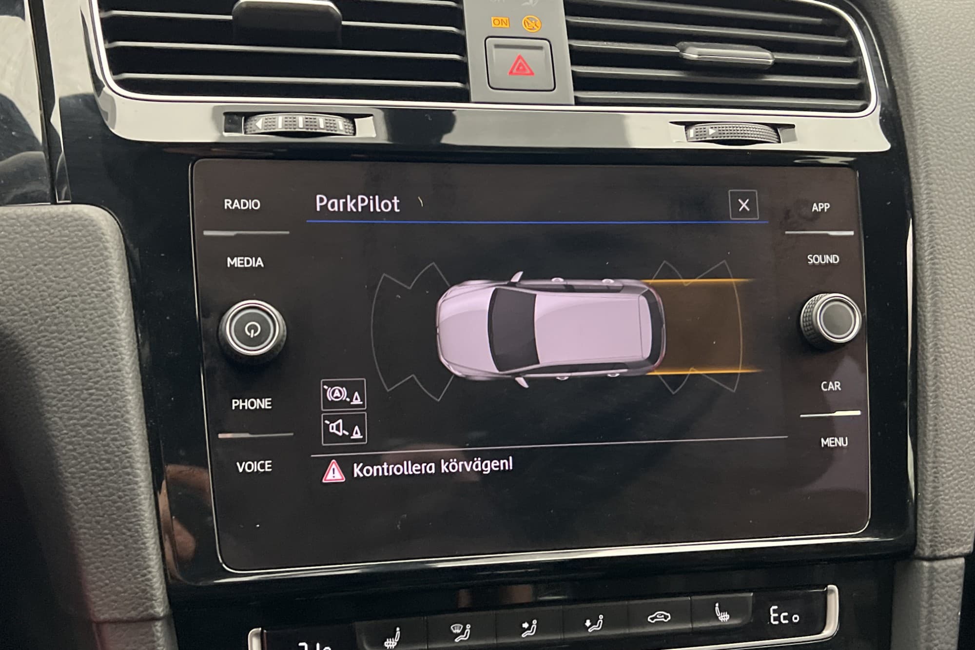 Volkswagen Golf GTE 204hk Cockpit P-Värmare CarPlay Drag