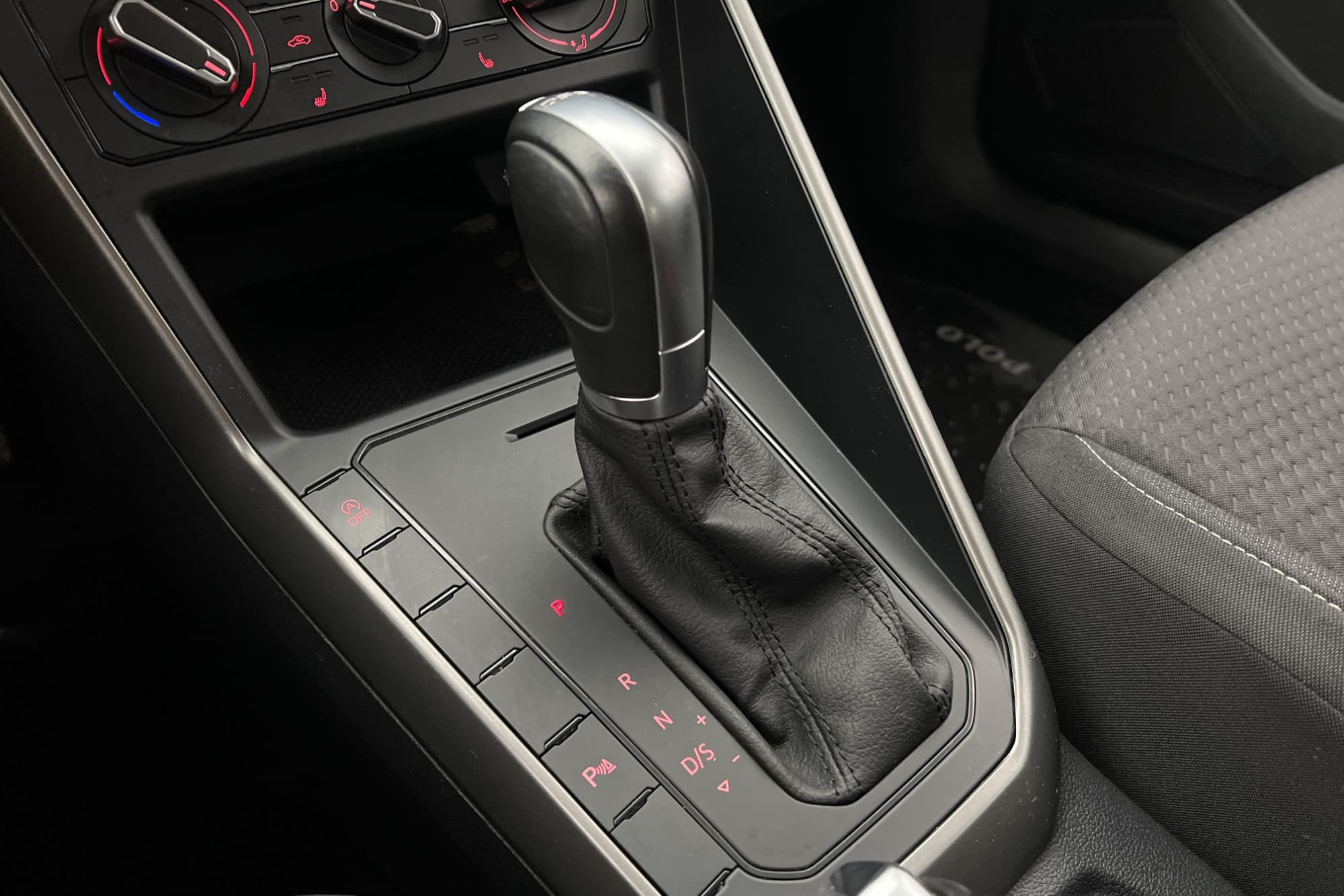 Volkswagen Polo 1.0 TSI 95hk Komfort Sensorer Bluetooth