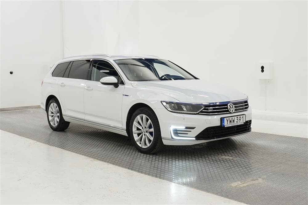 Volkswagen Passat GTE 218hk Executive B-kamera