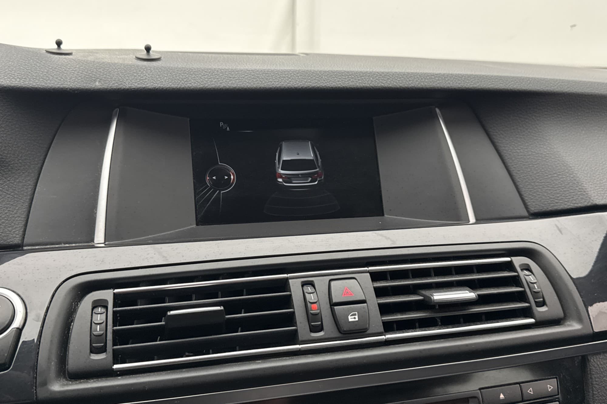 BMW 520 d xDrive Touring Drag Skinn P-Sensorer Rattvärme
