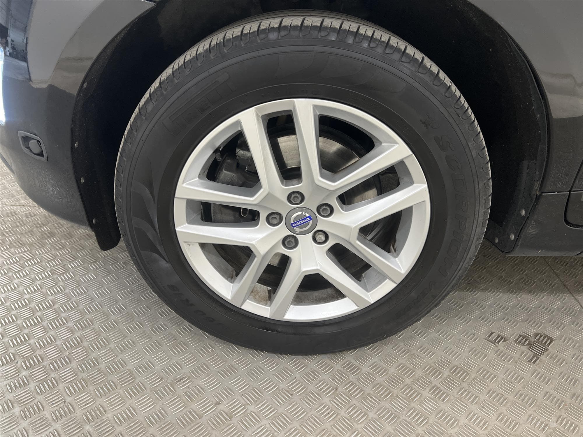 Volvo XC60 D4 AWD 190hk M-Värm D-Värm Drag BLIS Adaptiv 