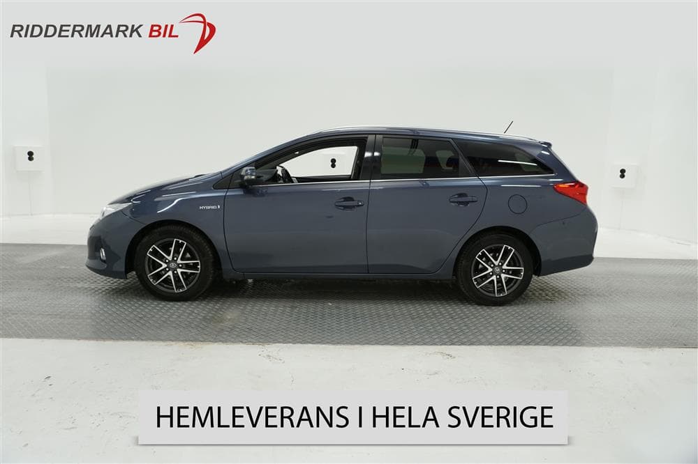 Toyota Auris 1.8 HSD Touring Sports 99hk