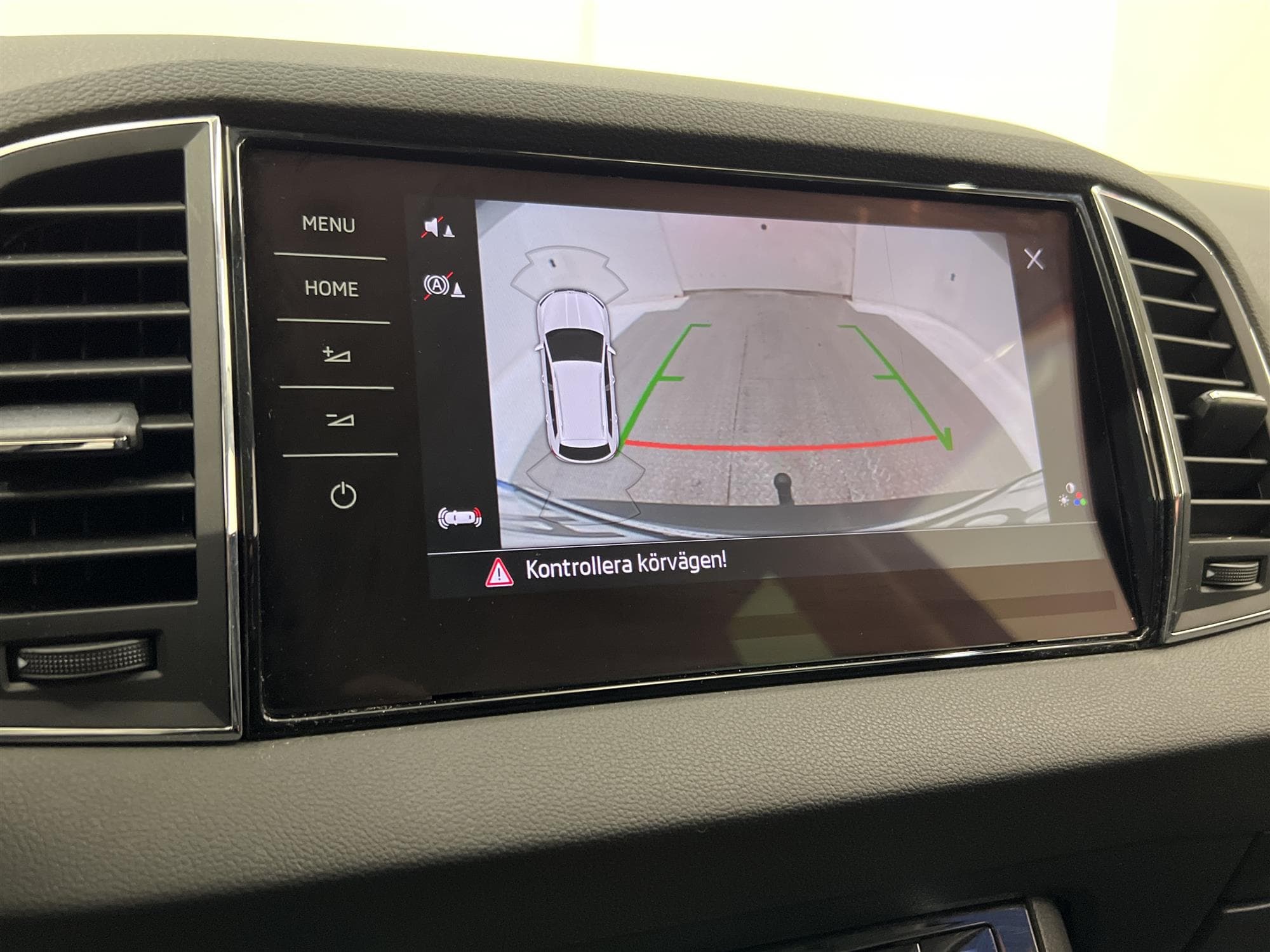 Skoda  Karoq 2.0 TDI 4x4 DSG 150hk Businessline D-Värm Drag 