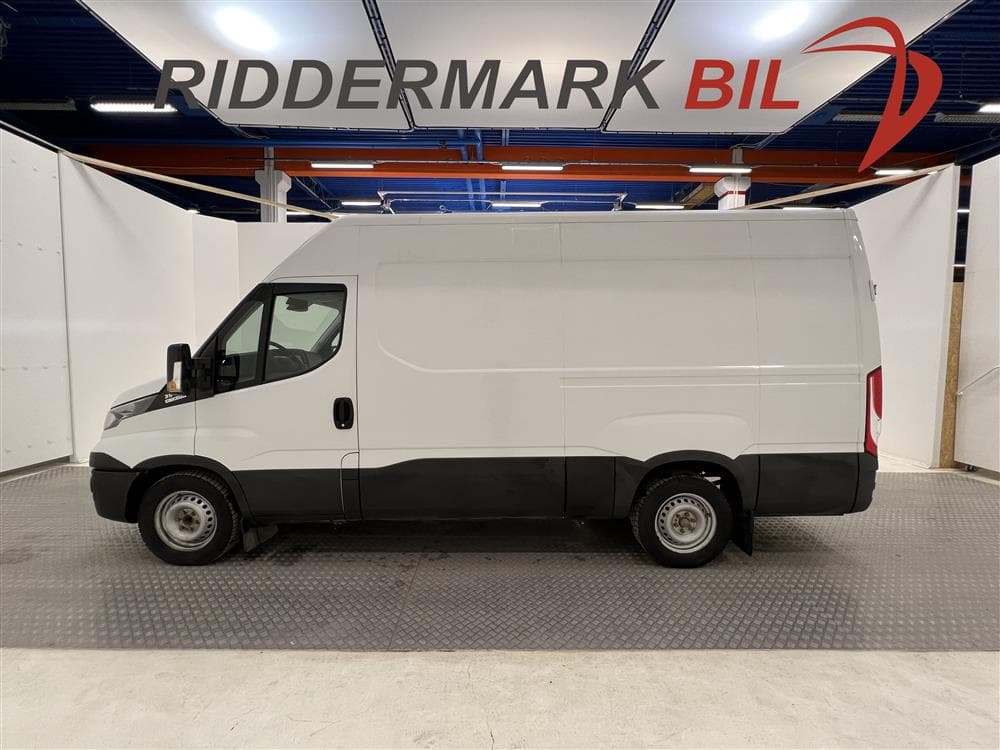 Iveco Daily 35 2.3 136hk Eu6 Aut Drag L3H2 Värmare