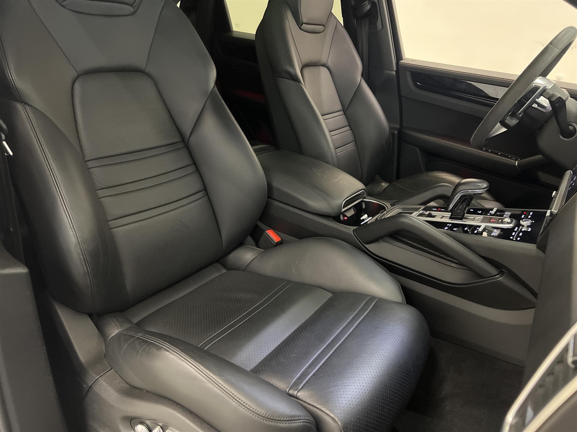 Porsche Cayenne Coupe 340hk Sport Chrono Panorama 18-Vägs RS