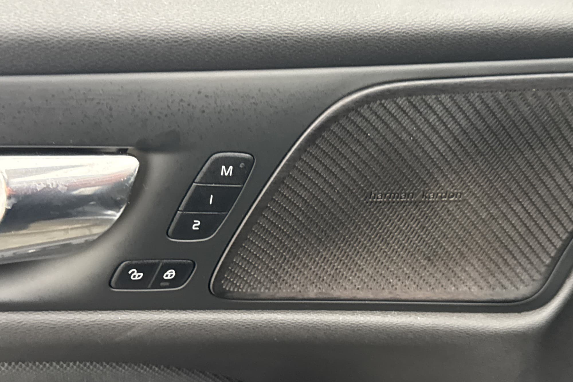 Volvo S60 T5 250hk R-Design VOC Värm H/K Kamera CarPlay Navi
