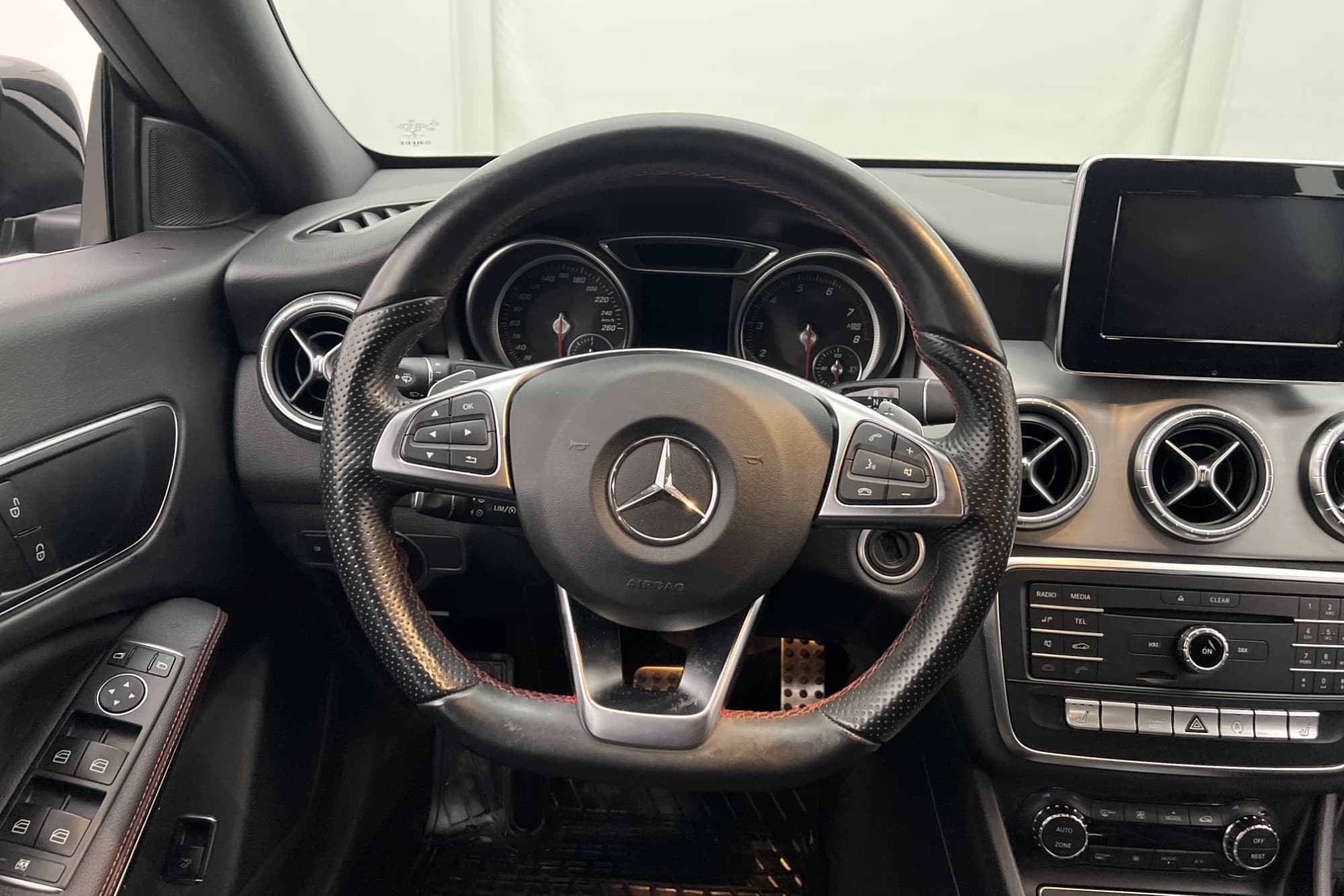 Mercedes-Benz CLA 250 4M Coupé AMG Sport Kamera 0,65l/mil