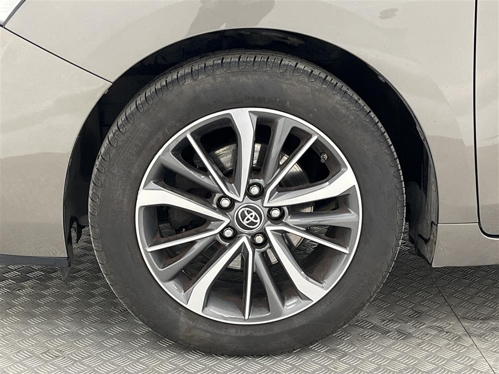 Toyota Verso VVT-i 1.8 147hk 7 Sits B-Kam Navi L-Assist 