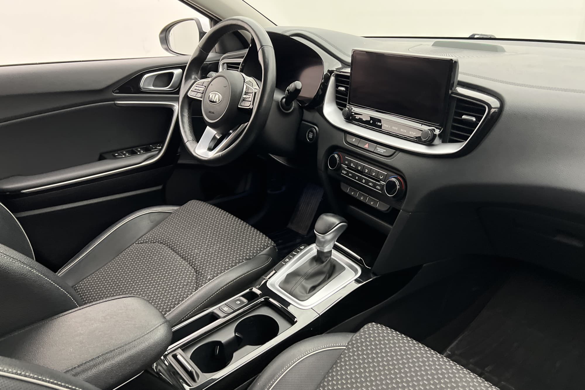Kia XCeed Plug in 141hk Advance Plus Navi Kamera Rattvärme