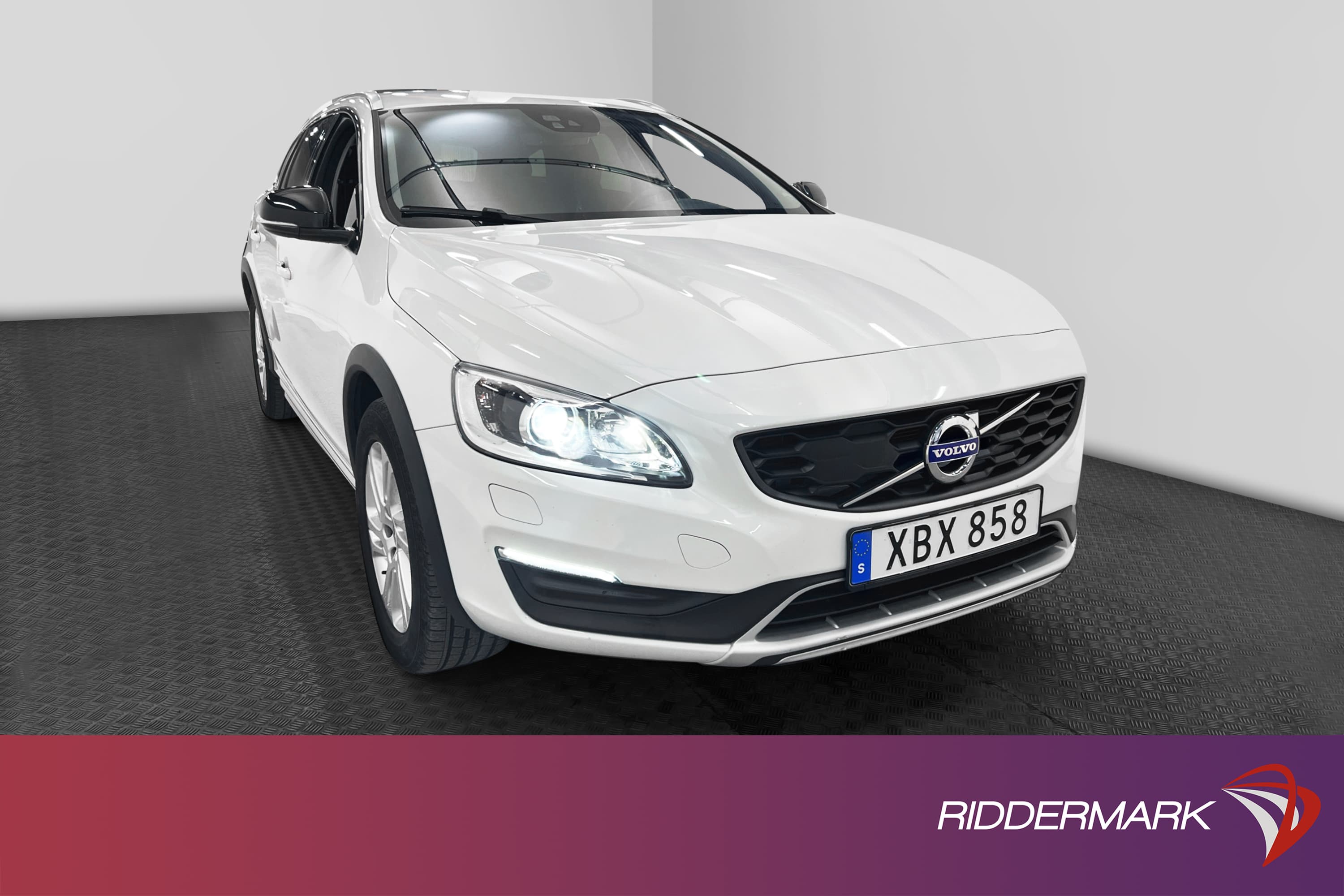 Volvo V60 Cross Country D4 AWD