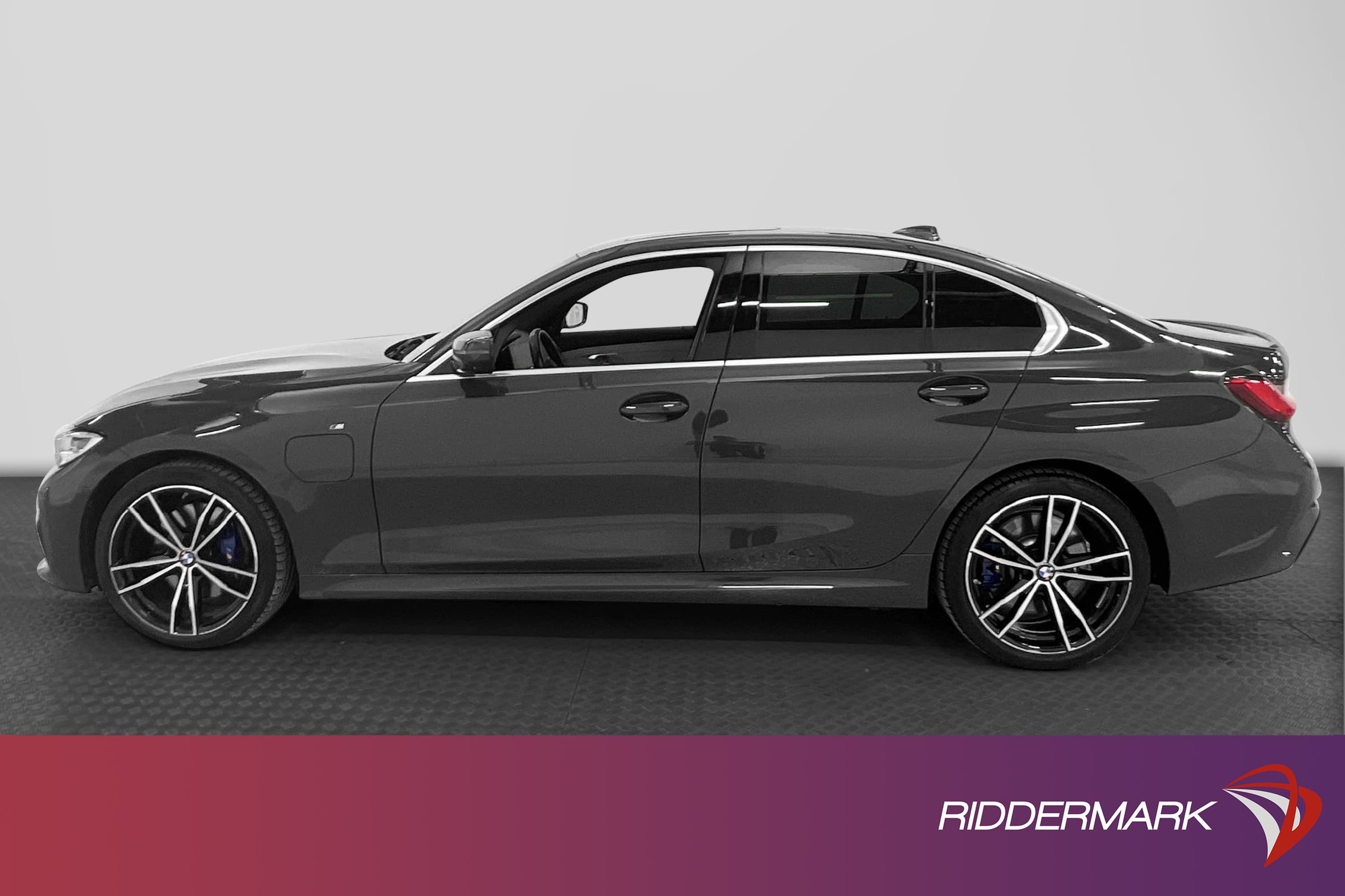 BMW 330e 292hk