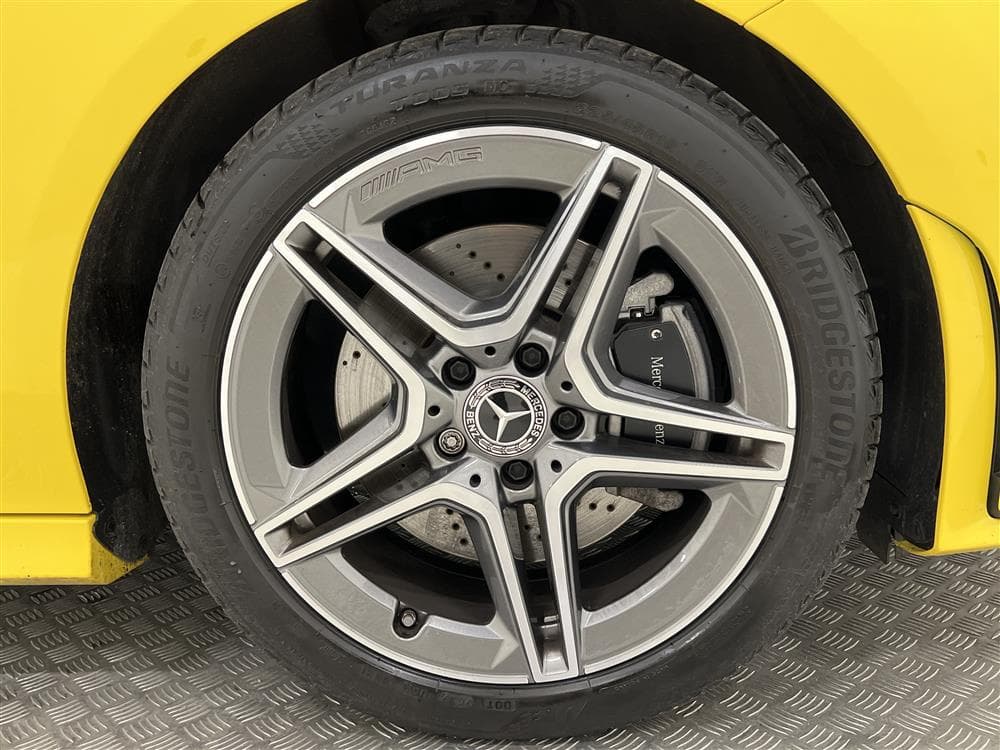 Mercedes-Benz CLA 200 SB 163hk AMG Wide Kamera GPS Drag MOMSinteriör