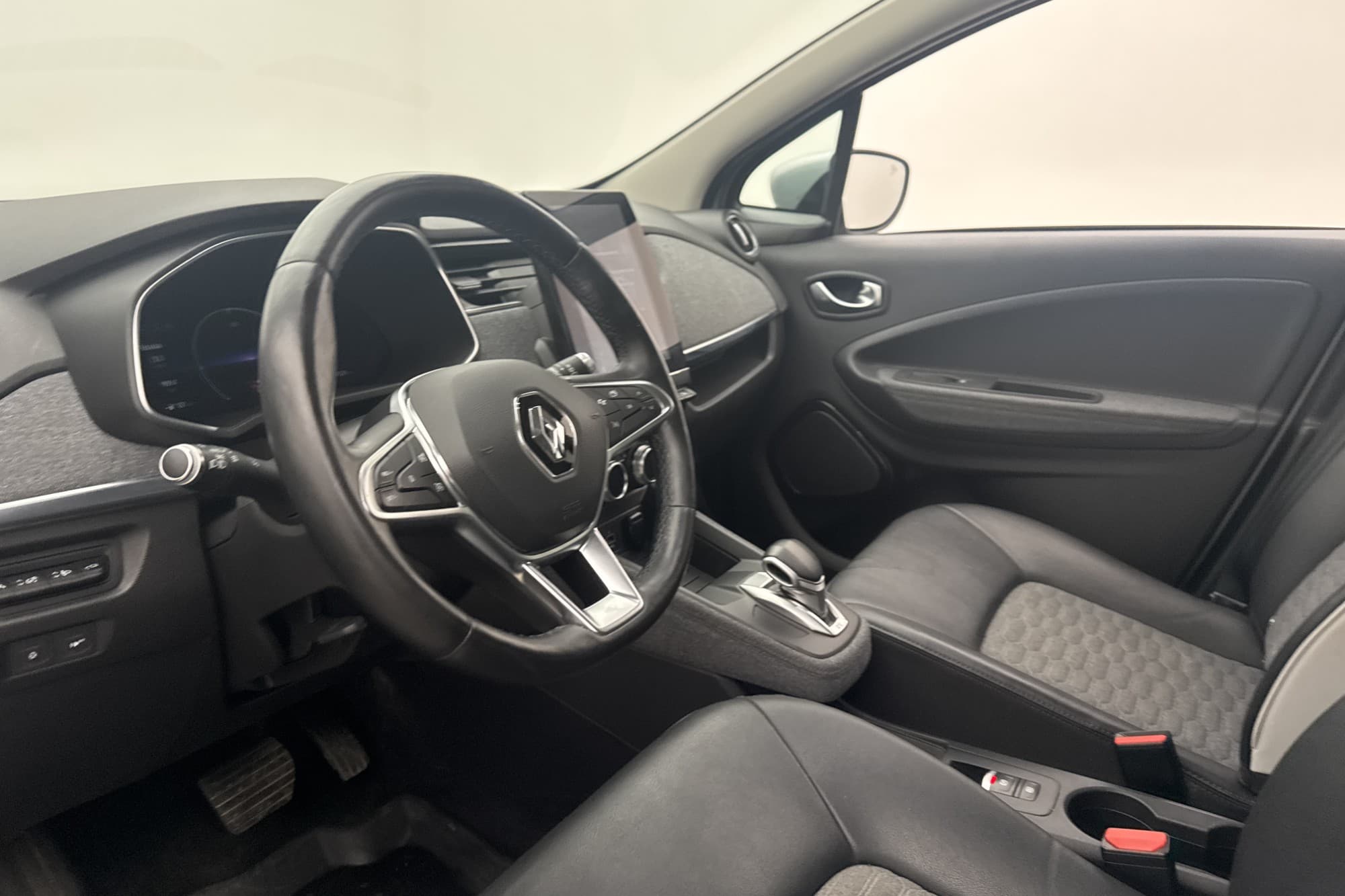 Renault ZOE R135 52 kWh Intense Friköpt Batteri Kamera MOMS
