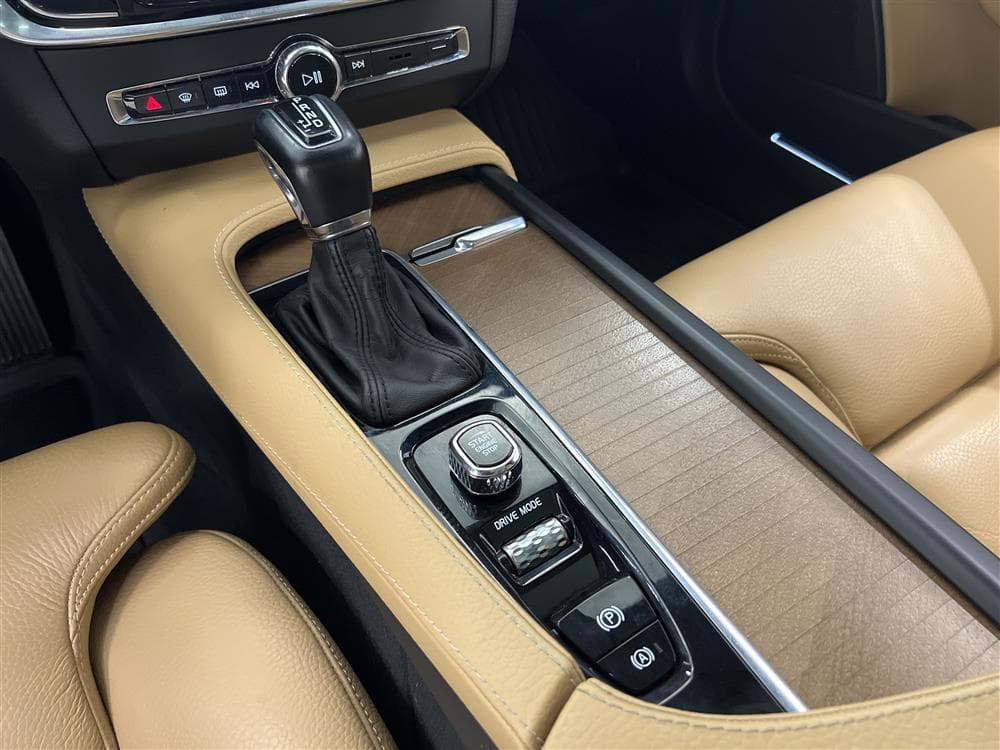 Volvo V90 D4 190hk AWD Inscription Pano Skinn HEMLEVERANS!interiör