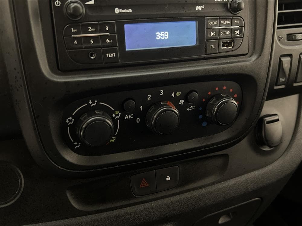 Nissan NV300 1.6 dCi 120hk Eu6 Lång Värmare Moms 