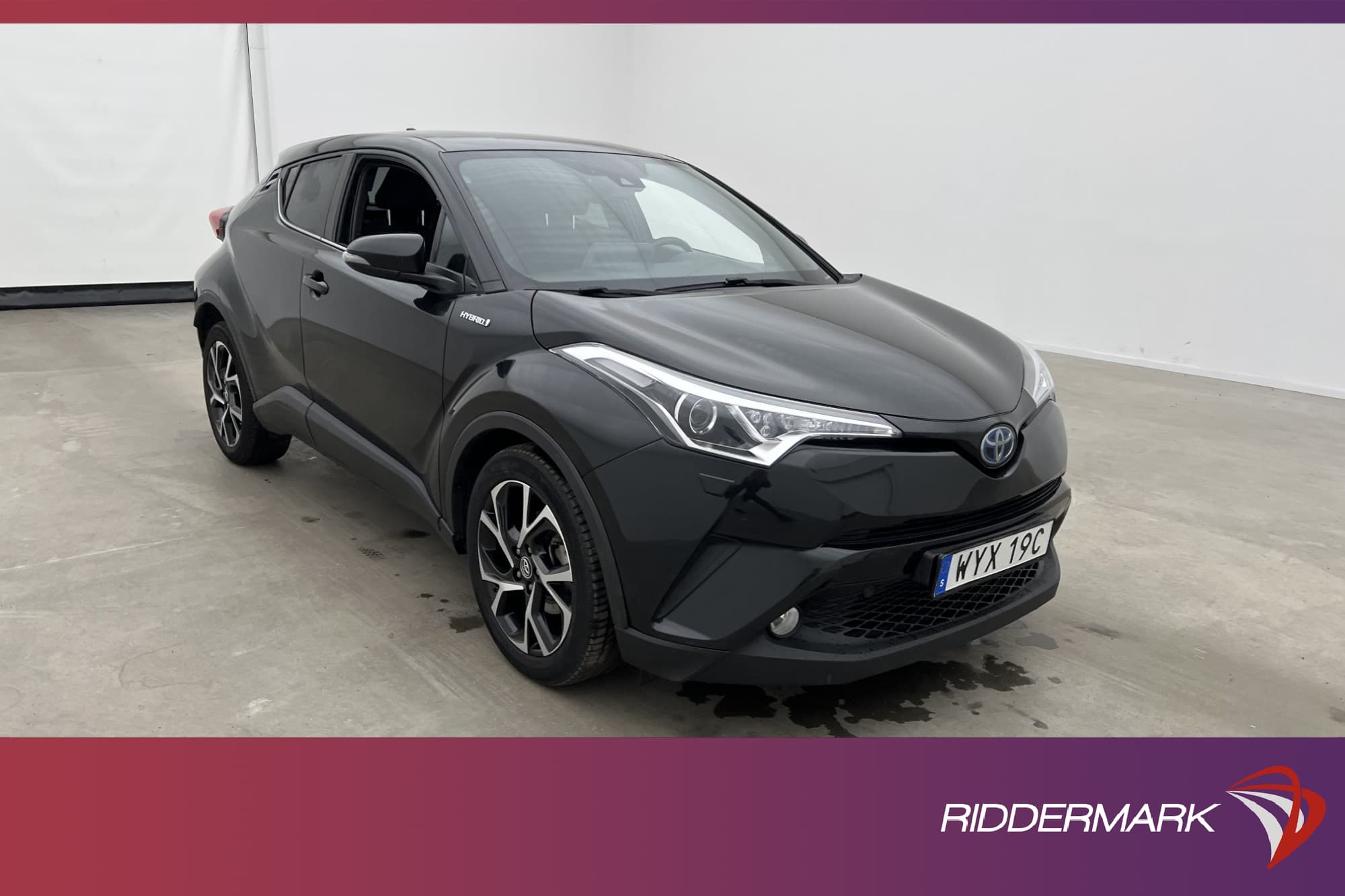 Toyota C-HR Hybrid 122hk