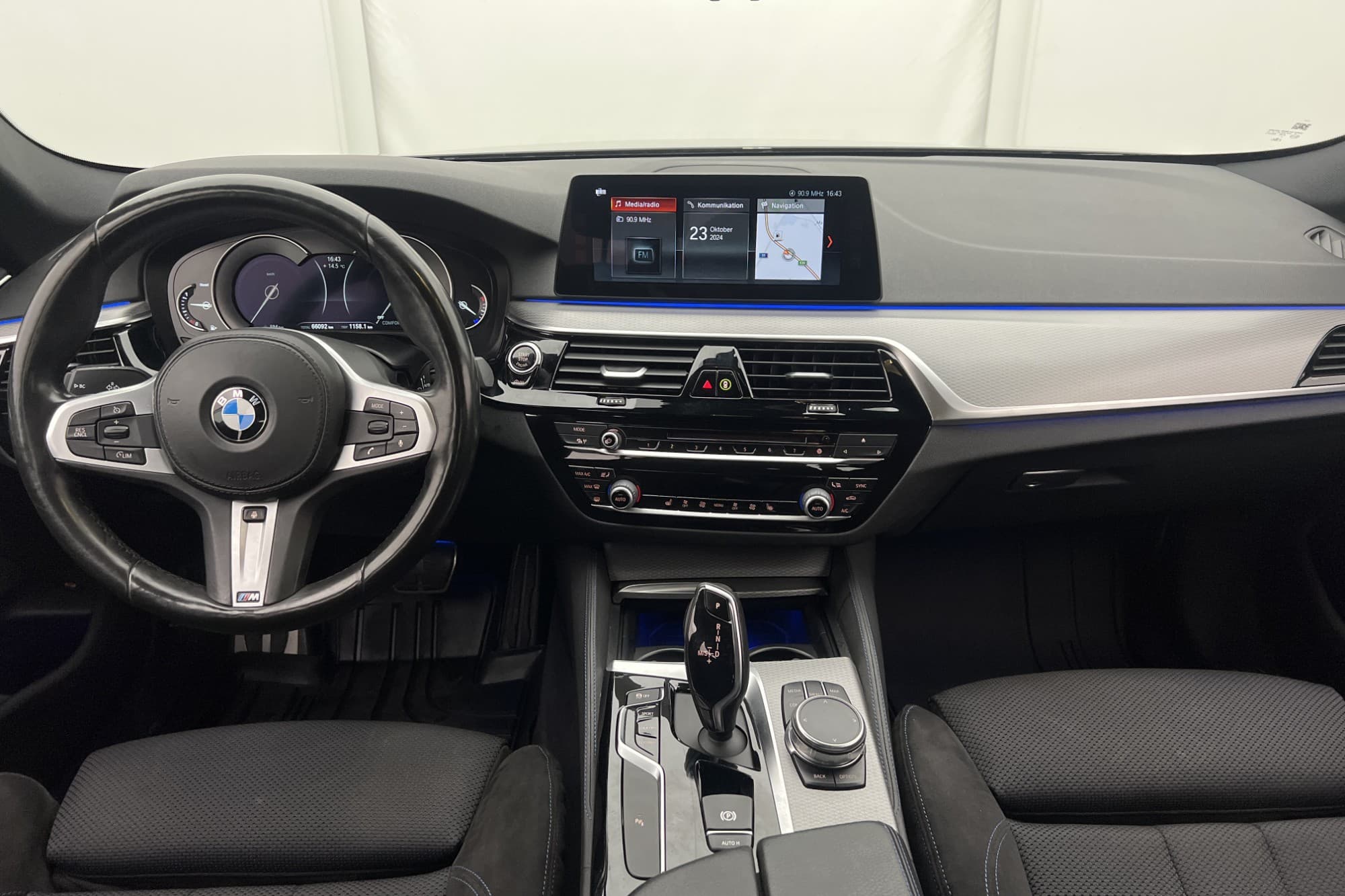BMW 530 d xDrive M Sport HiFi Kamera Navi Rattvärme