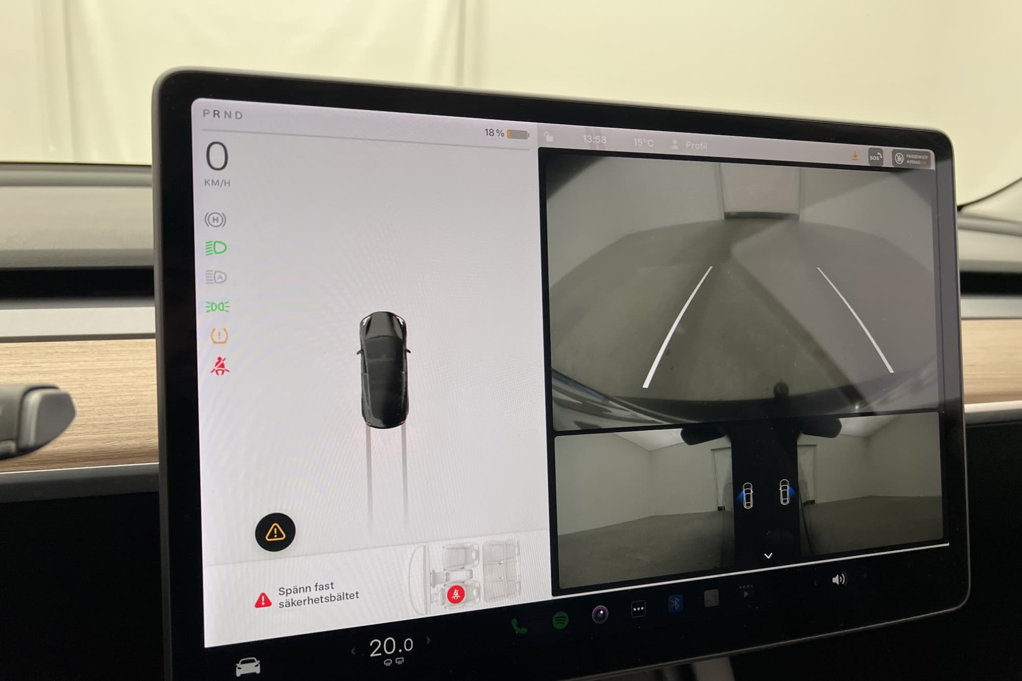 Tesla Model 3 Long Range AWD Dragkrok FSD Svensksåld