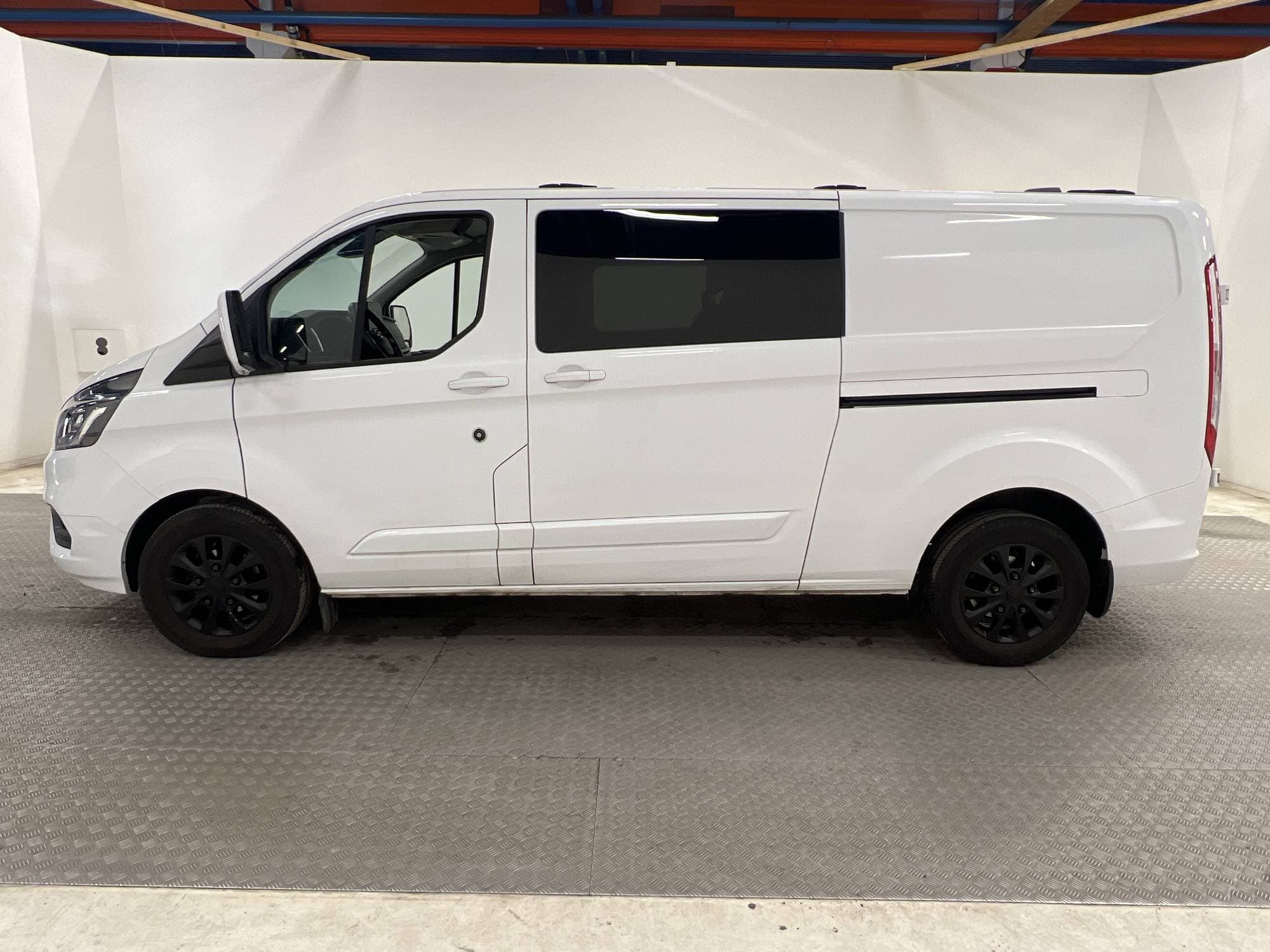 Ford Transit Custom CrewVan 2.0 Automat Värmare Drag Moms