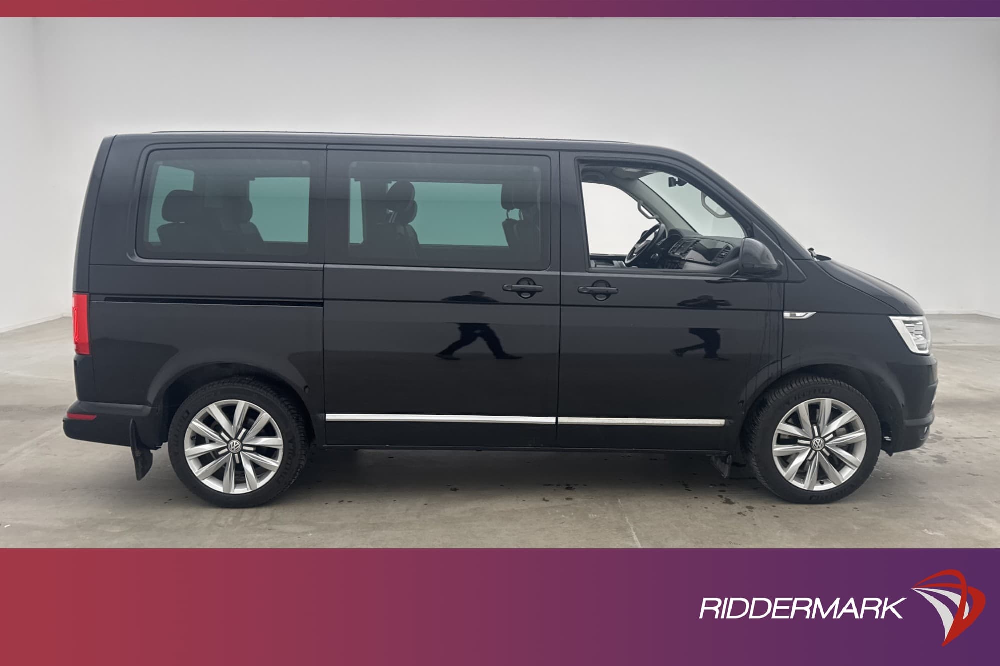 Volkswagen Multivan Highline 4M D-Värm Drag B-Kamera El-Dörr