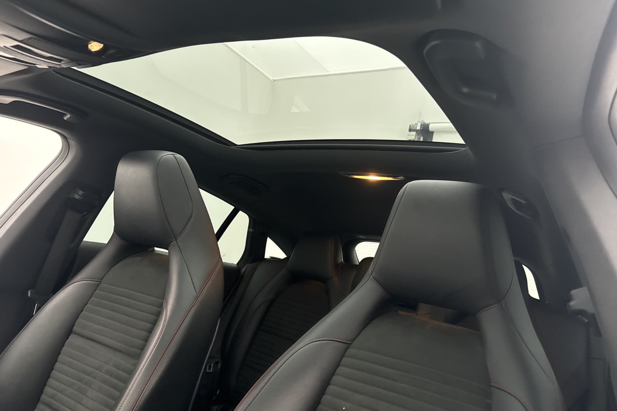 Mercedes-Benz CLA 180 Shooting Brake 122hk AMG Panorama Drag