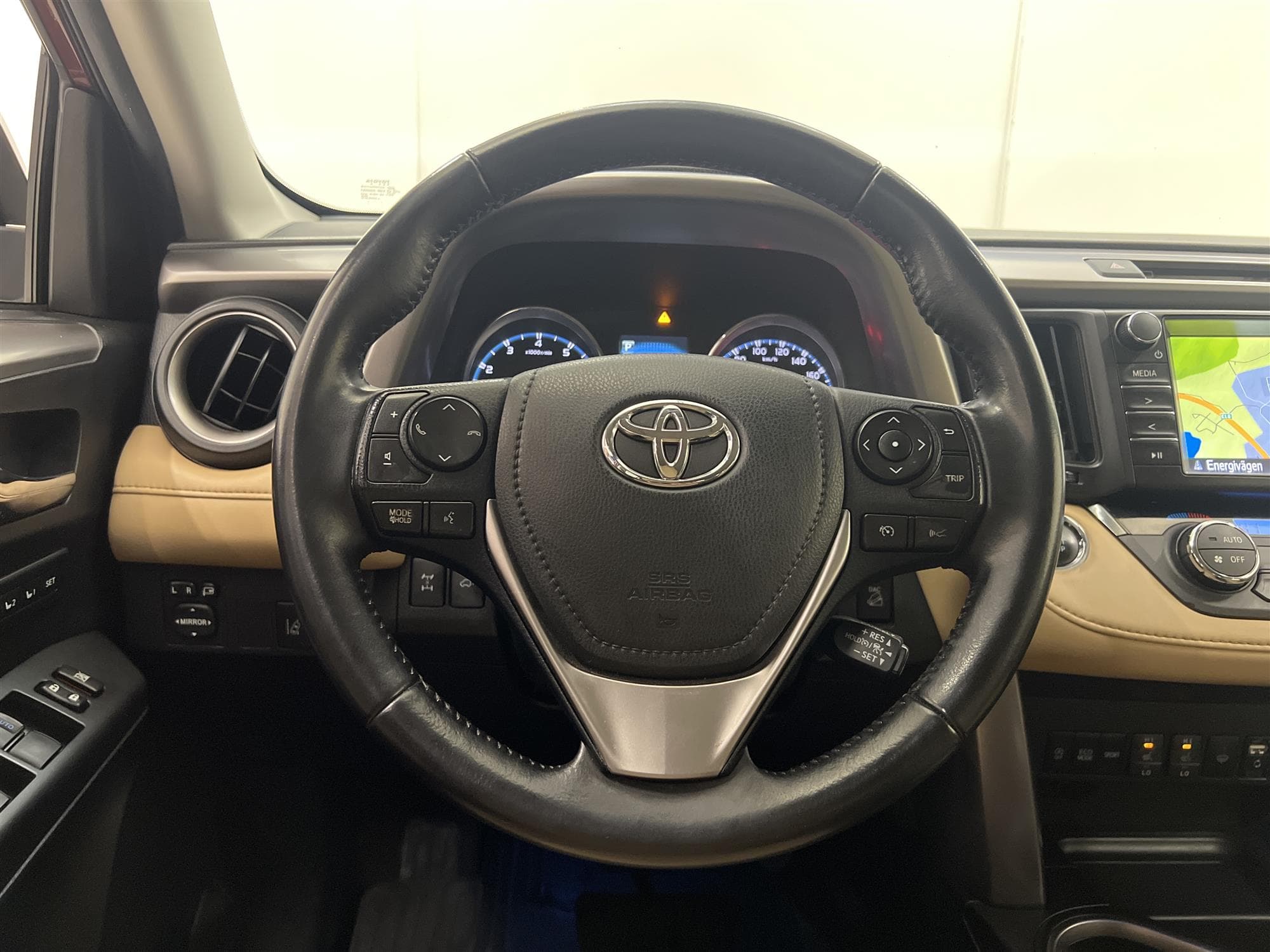 Toyota RAV4 2.0 4x4 152hk Navi Drag Skinn 360-Kam Keyless