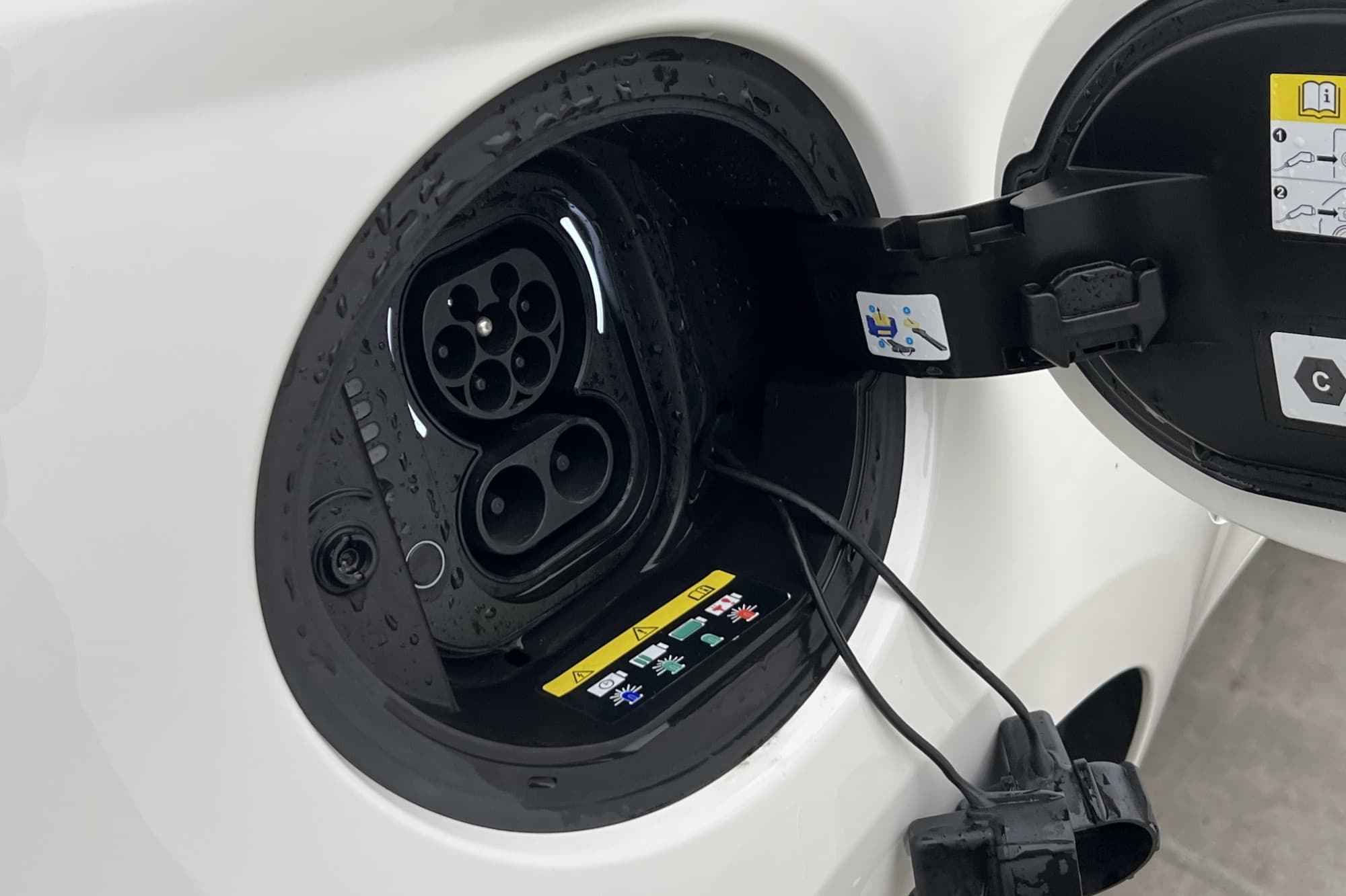 Fiat 500e 23.7 kWh 95hk Cockpit Farthållare Keyless