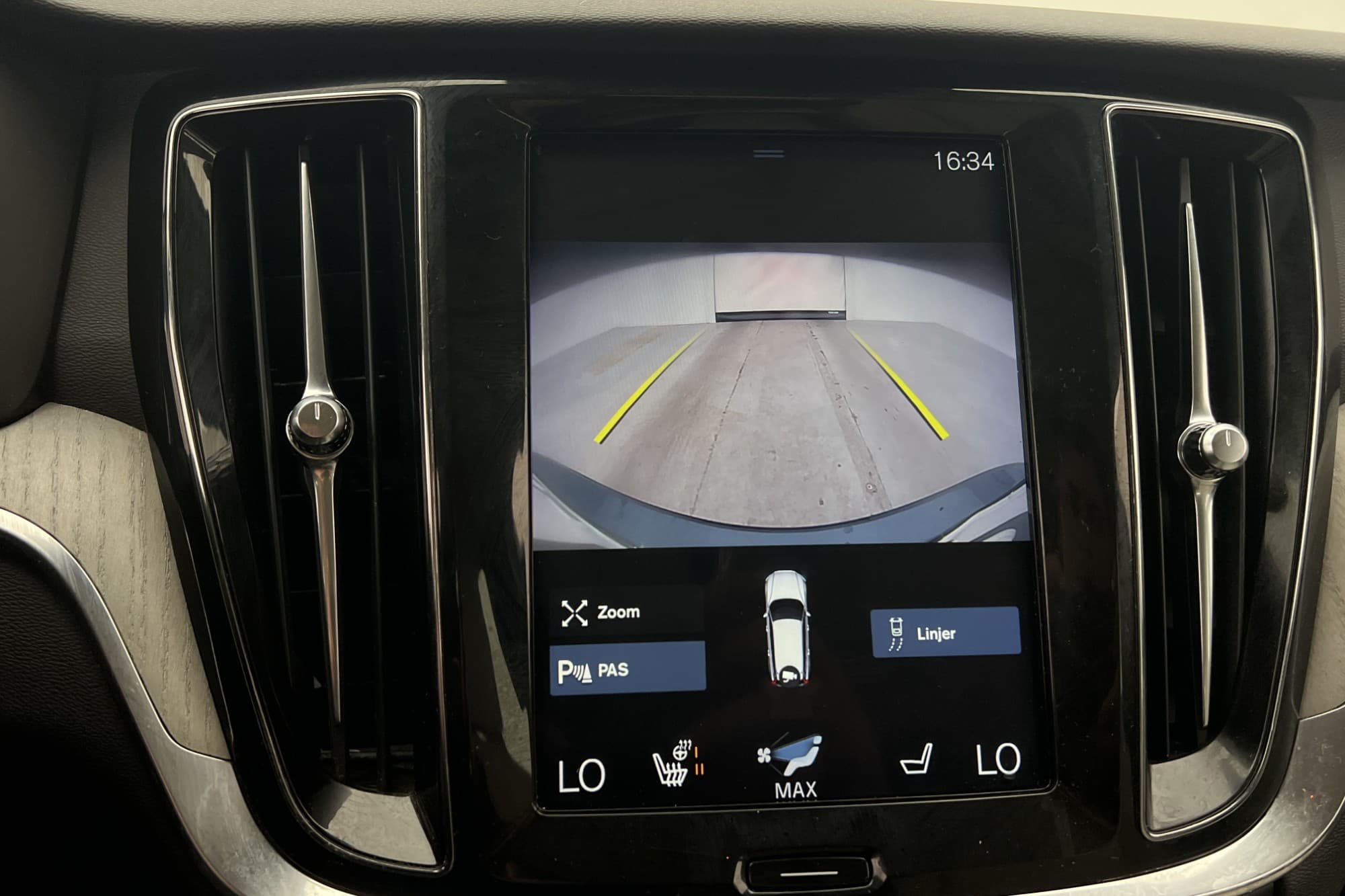 Volvo V60 D3 Inscription VOC D-Värm Skinn Kamera GPS CarPlay