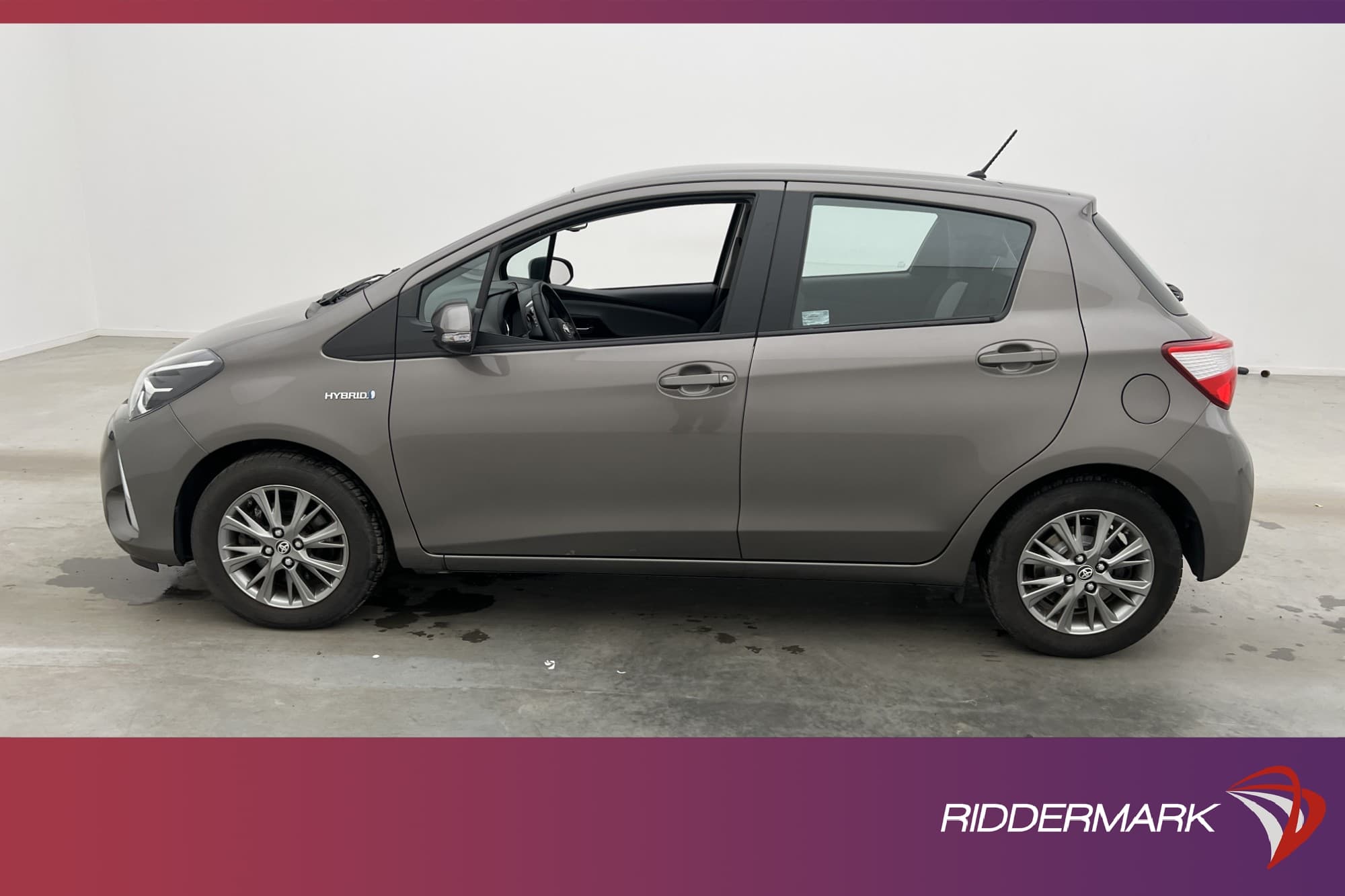 Toyota Yaris Hybrid 101hk
