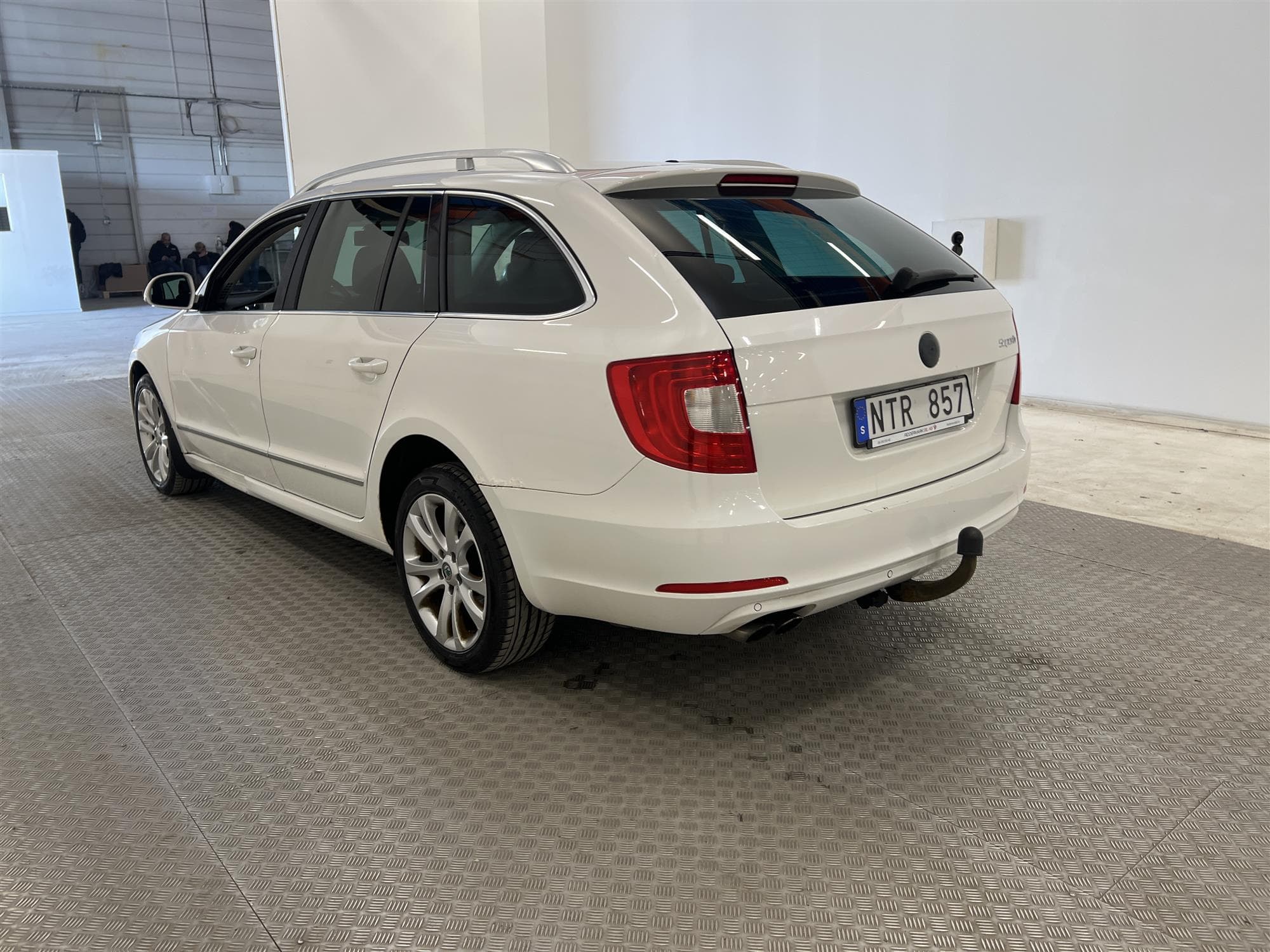 Skoda Superb Kombi 2.0 TDI DSG 140hk
