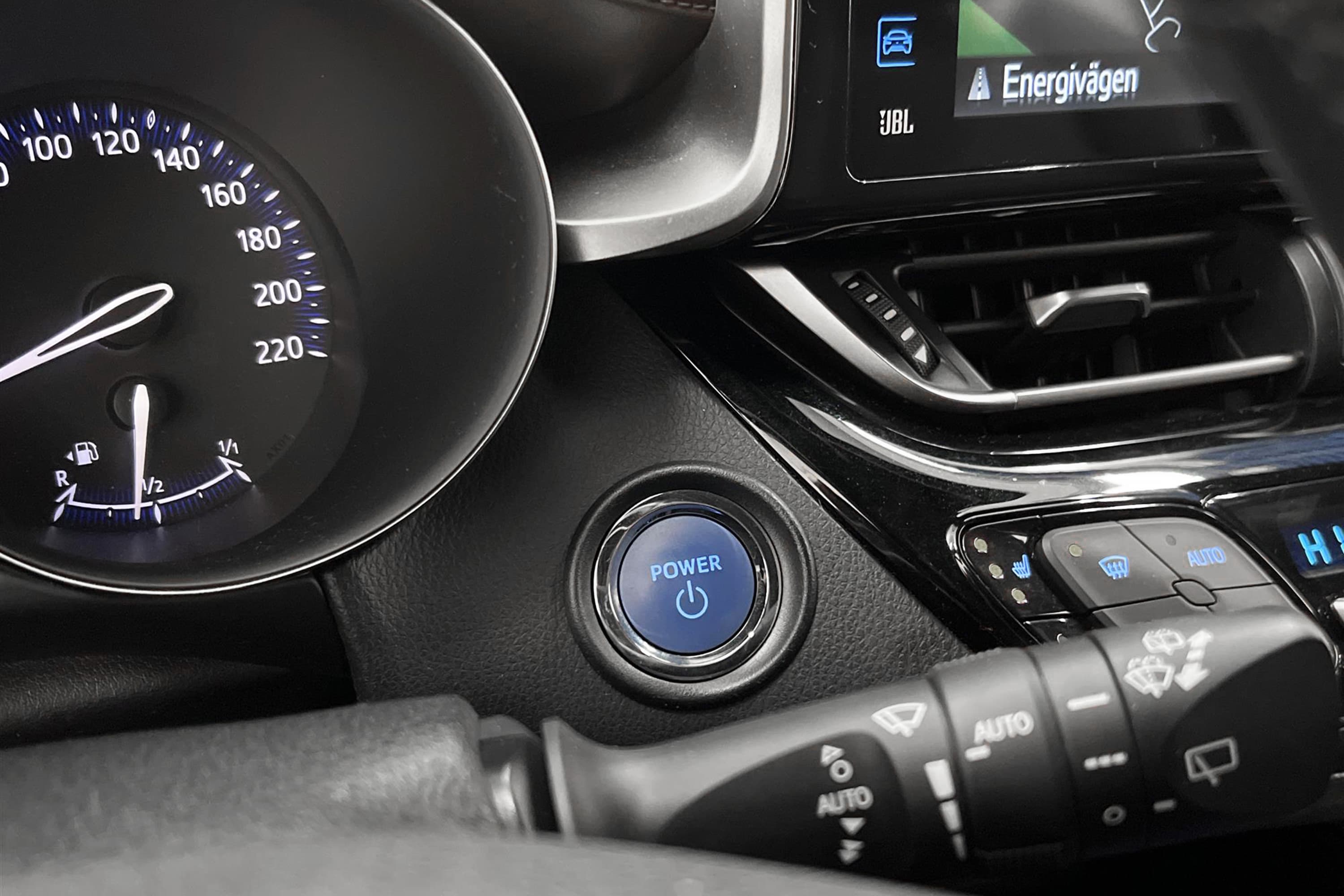 Toyota C-HR  Hybrid 122hk Executive JBL Navi Skinn Dragkrok