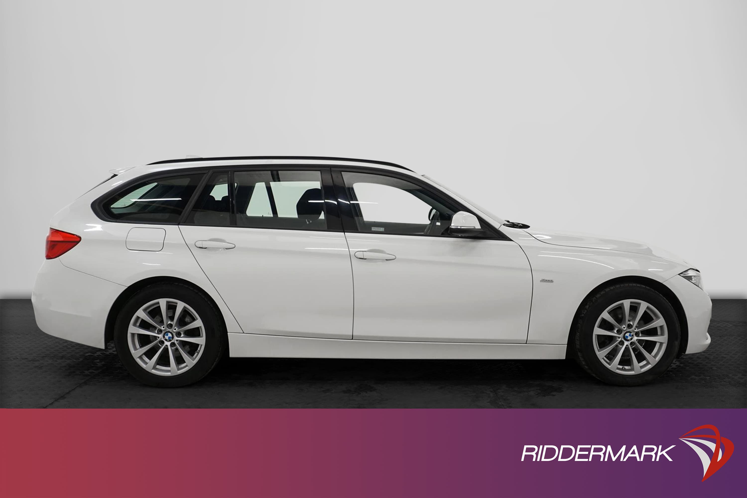BMW 320d xDrive Touring 190hk Sport line 2 Brukare Dragkrok 