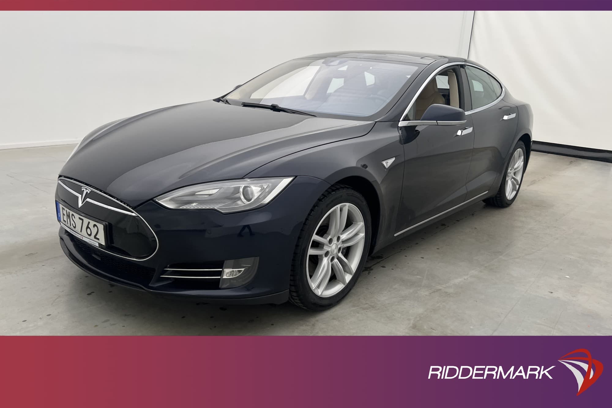 Tesla Model S 85 378hk Panorama Skinn Kamera Svensksåld