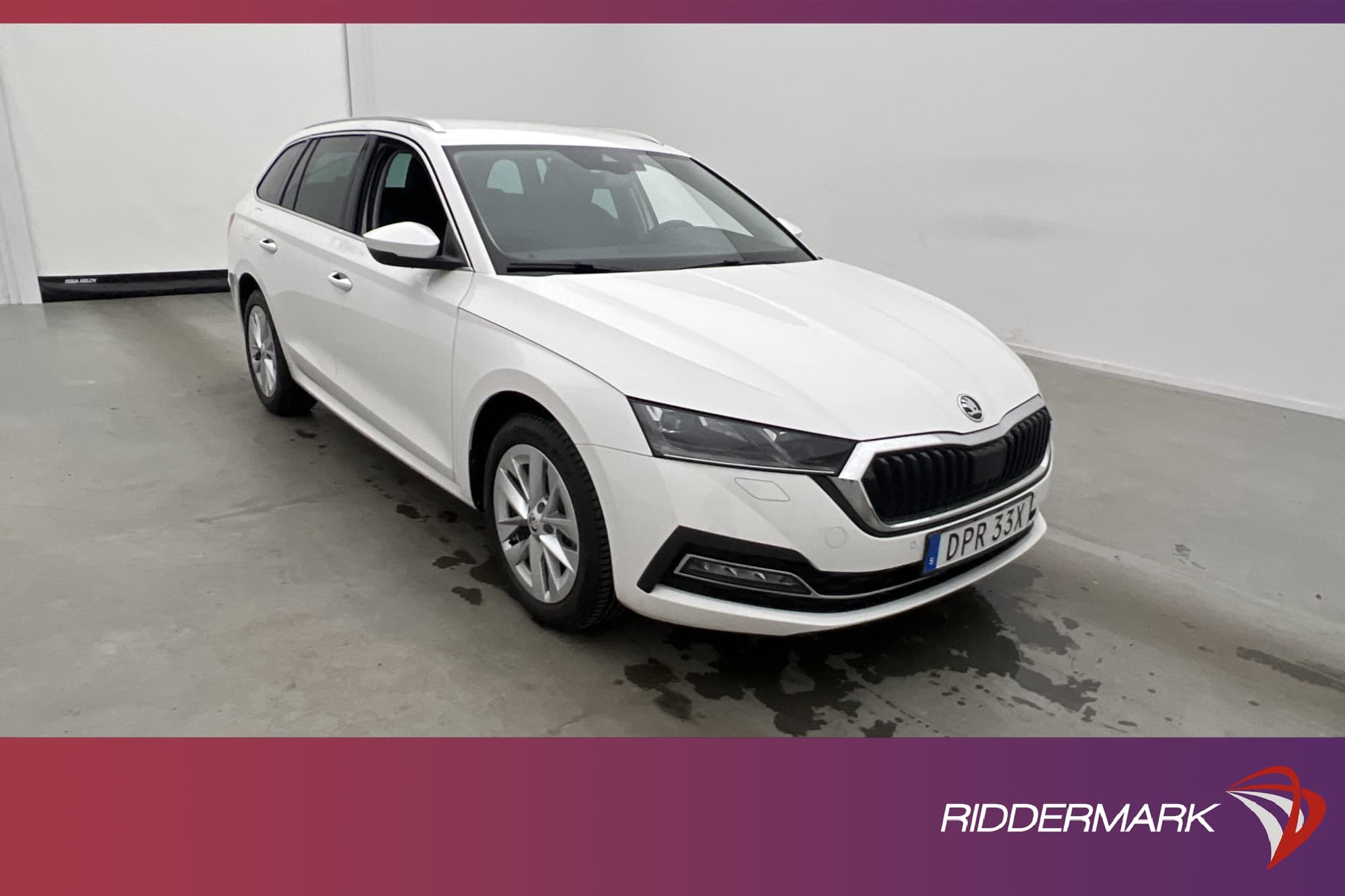 Skoda Octavia Kombi iV Style Kamera P-Värmare Drag CarPlay