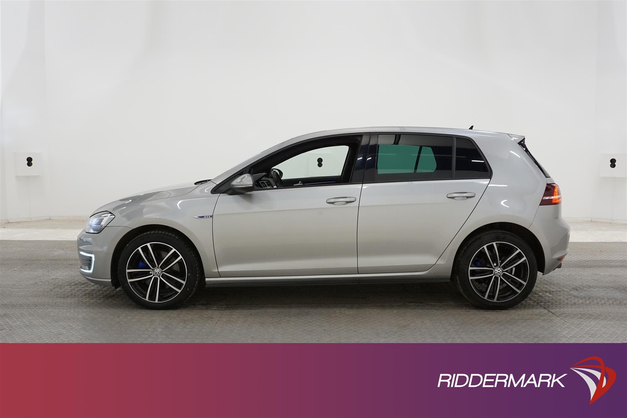 Volkswagen Golf GTE 204hk