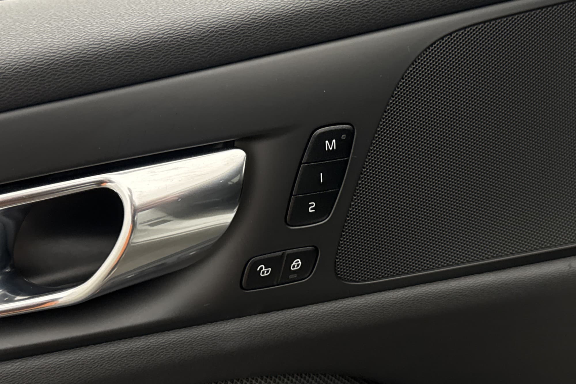 Volvo V60 T6 AWD 350hk R Design Värmare Kamera Drag CarPlay