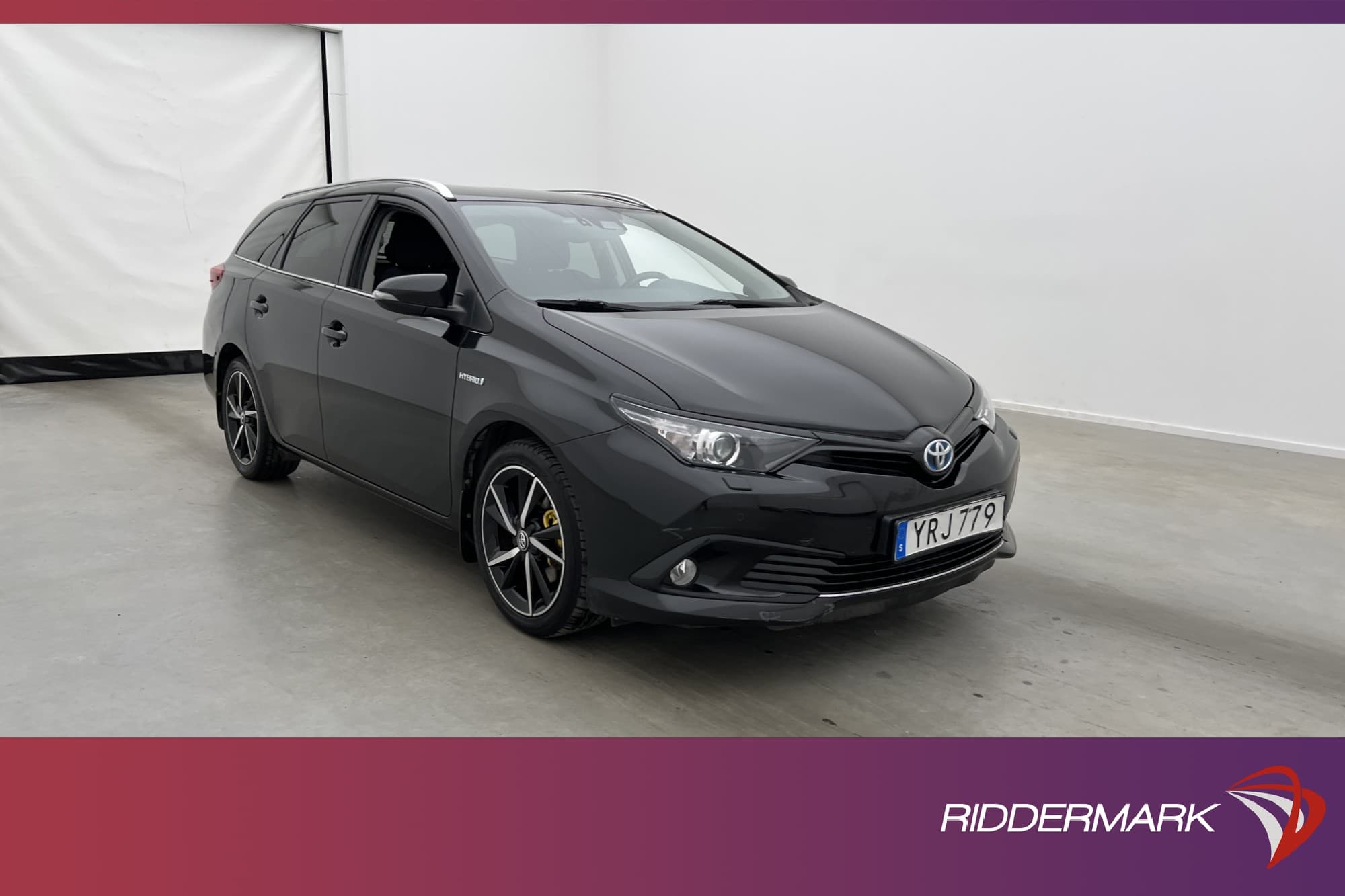 Toyota Auris Touring Sports Hybrid 136hk