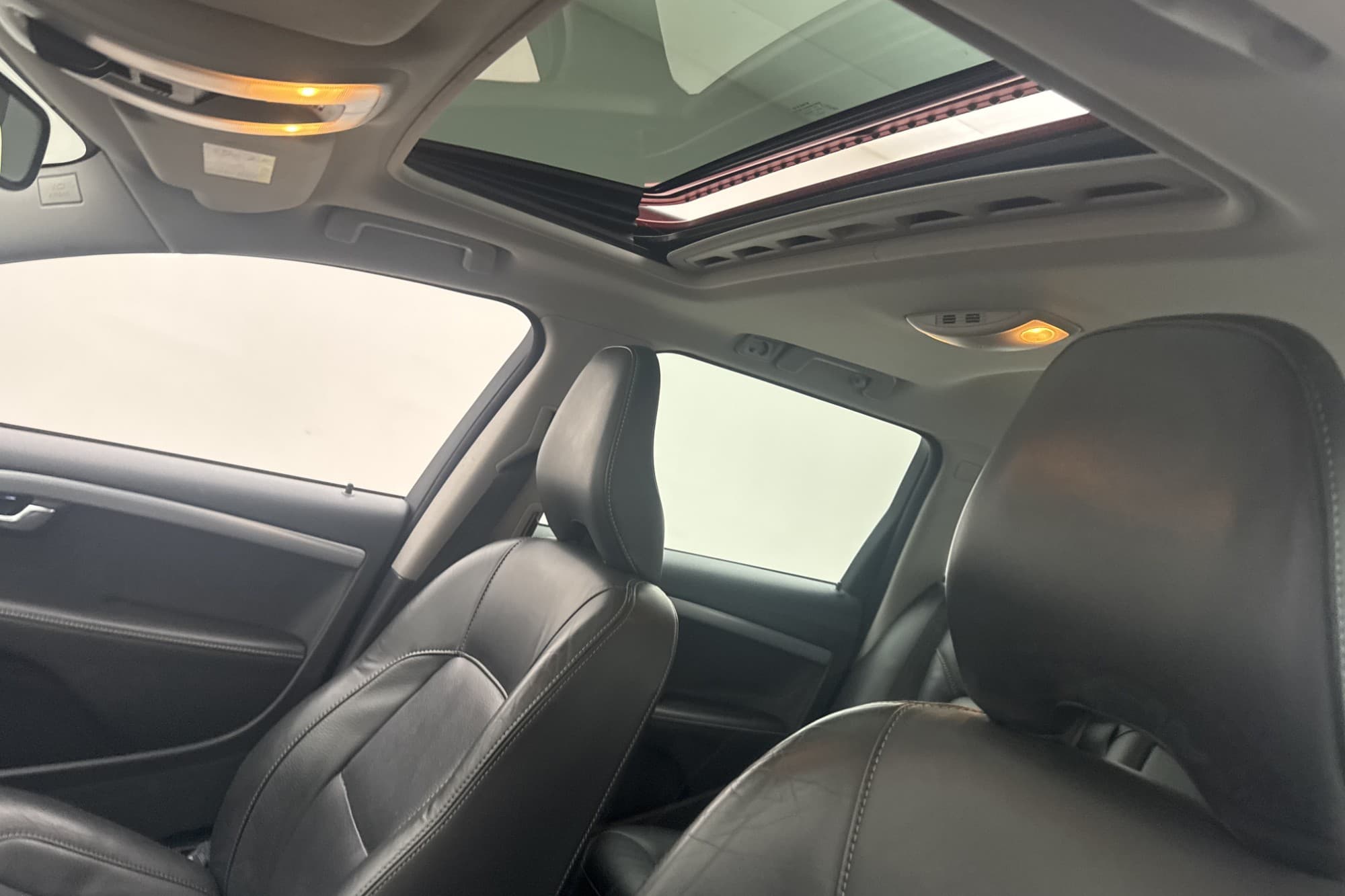 Volvo V70 D4 Dynamic Edt VOC Värmare Taklucka Skinn Dragkrok