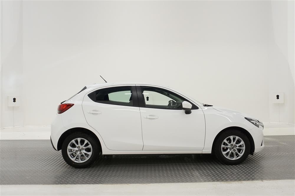 Mazda 2 5dr 1.5 75hk 2 Bruk Motorvärmare Välserv 0,49l/milexteriör