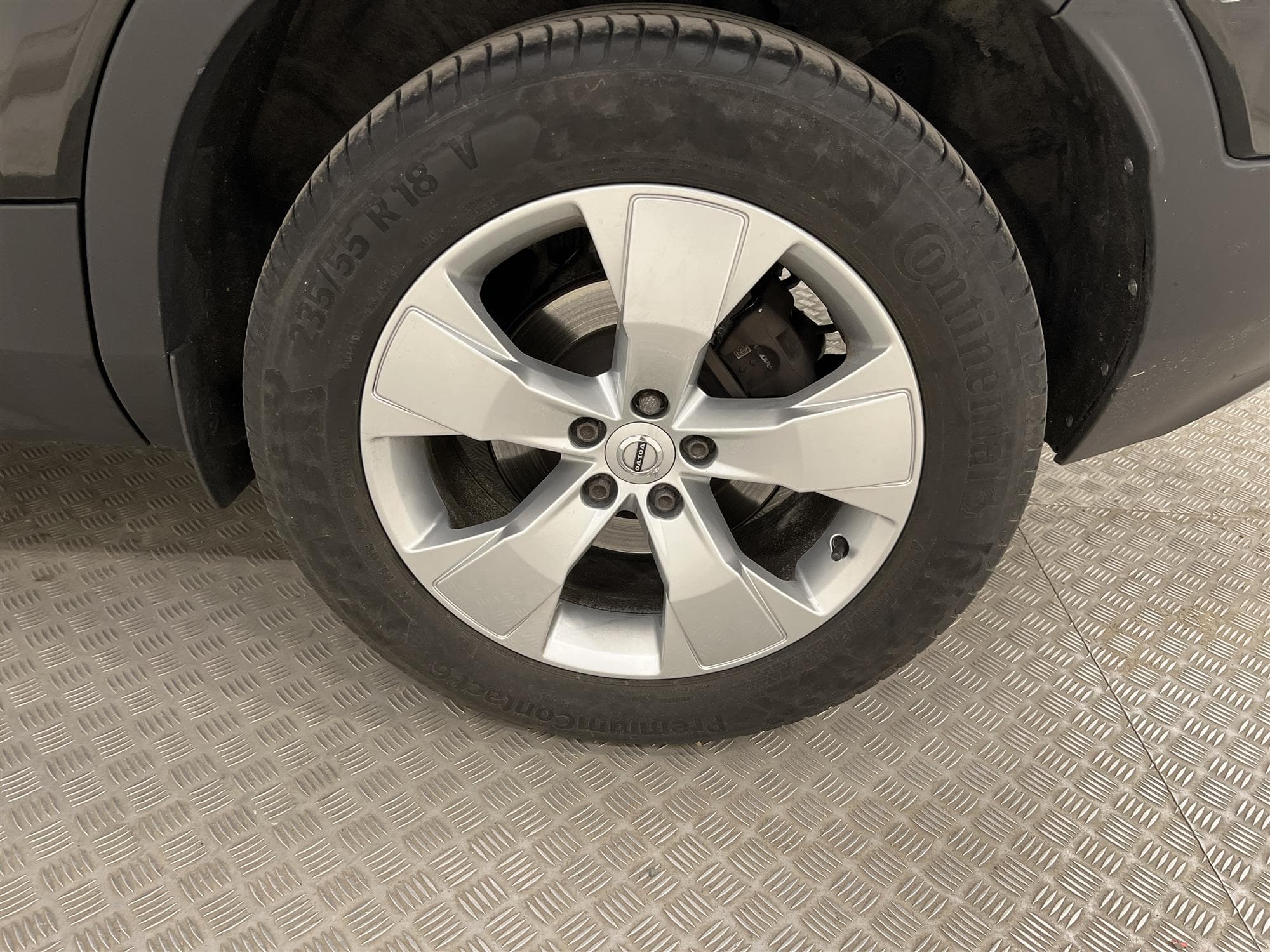 Volvo XC40 T5 AWD 247hk Voc B-Värm Drag B-Kamera Navi BLIS