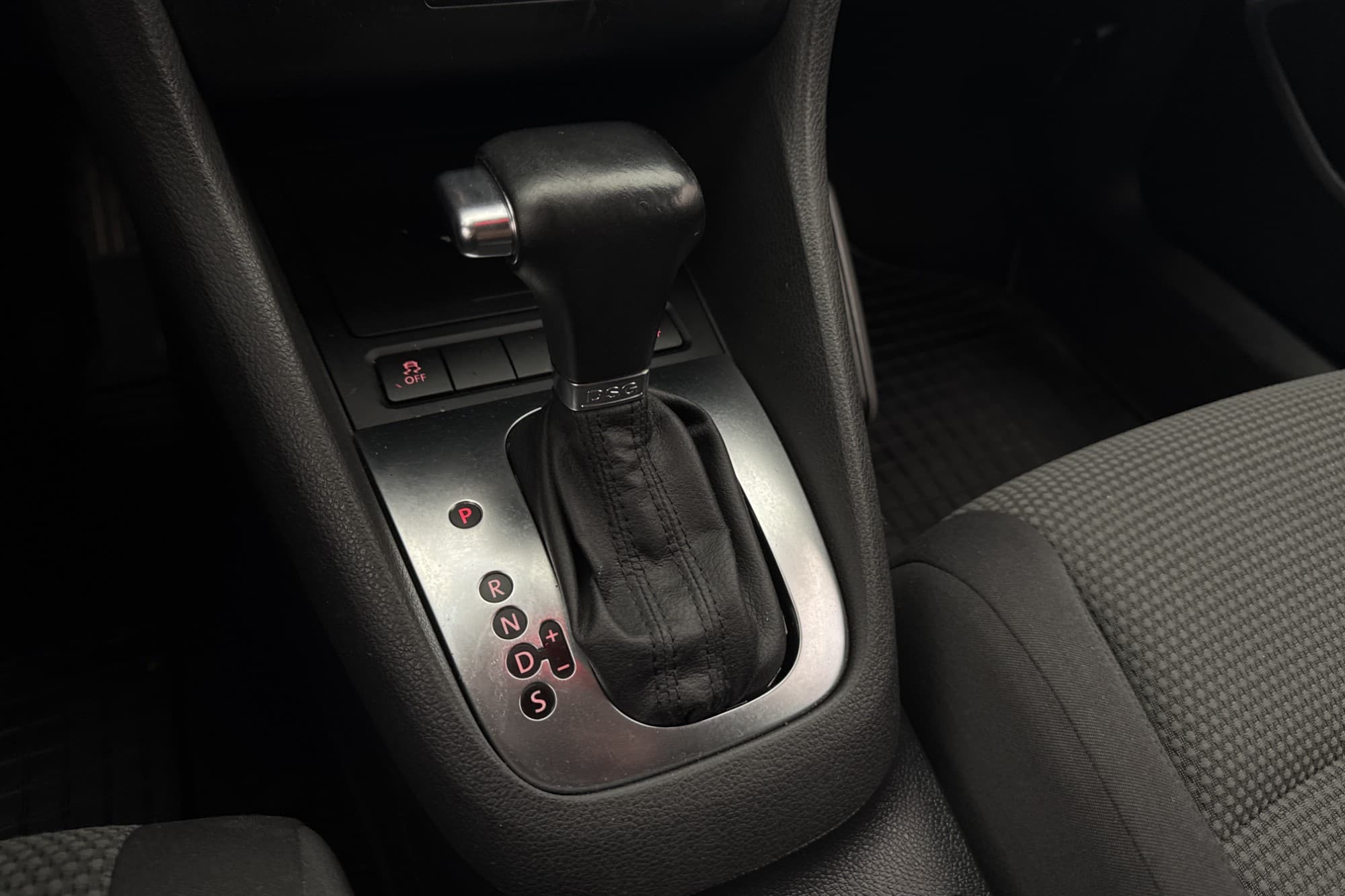 Volkswagen Golf 1.6 TDI 105hk M-Värmare Låga mil 0,43L/mil