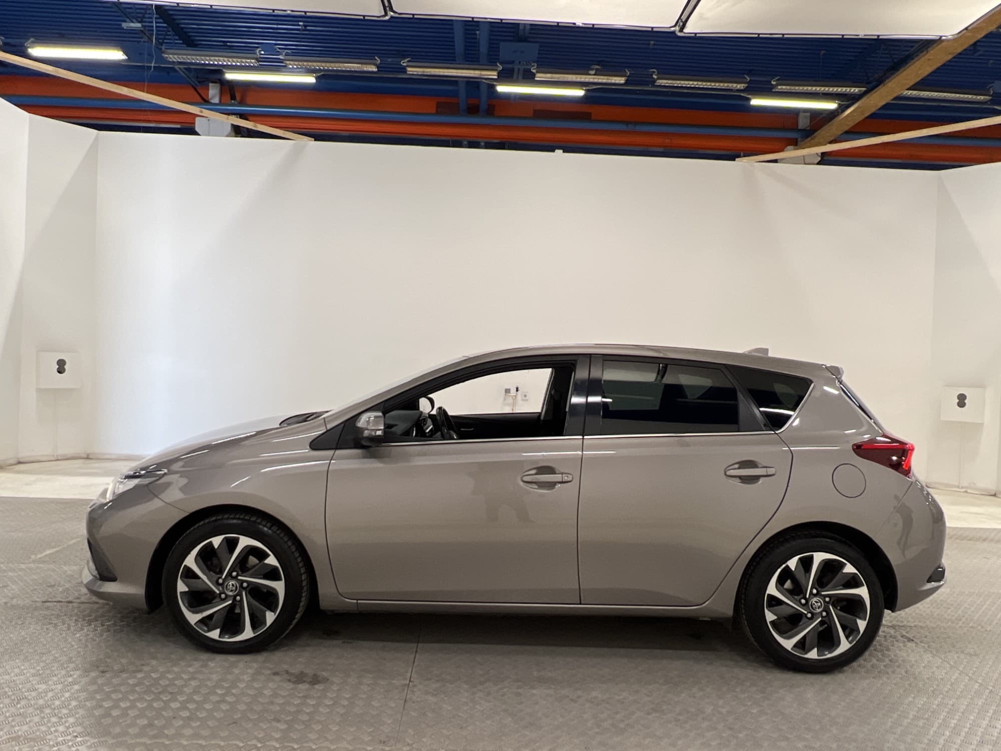 Toyota Auris 1.2 Turbo 116hk B-Kam