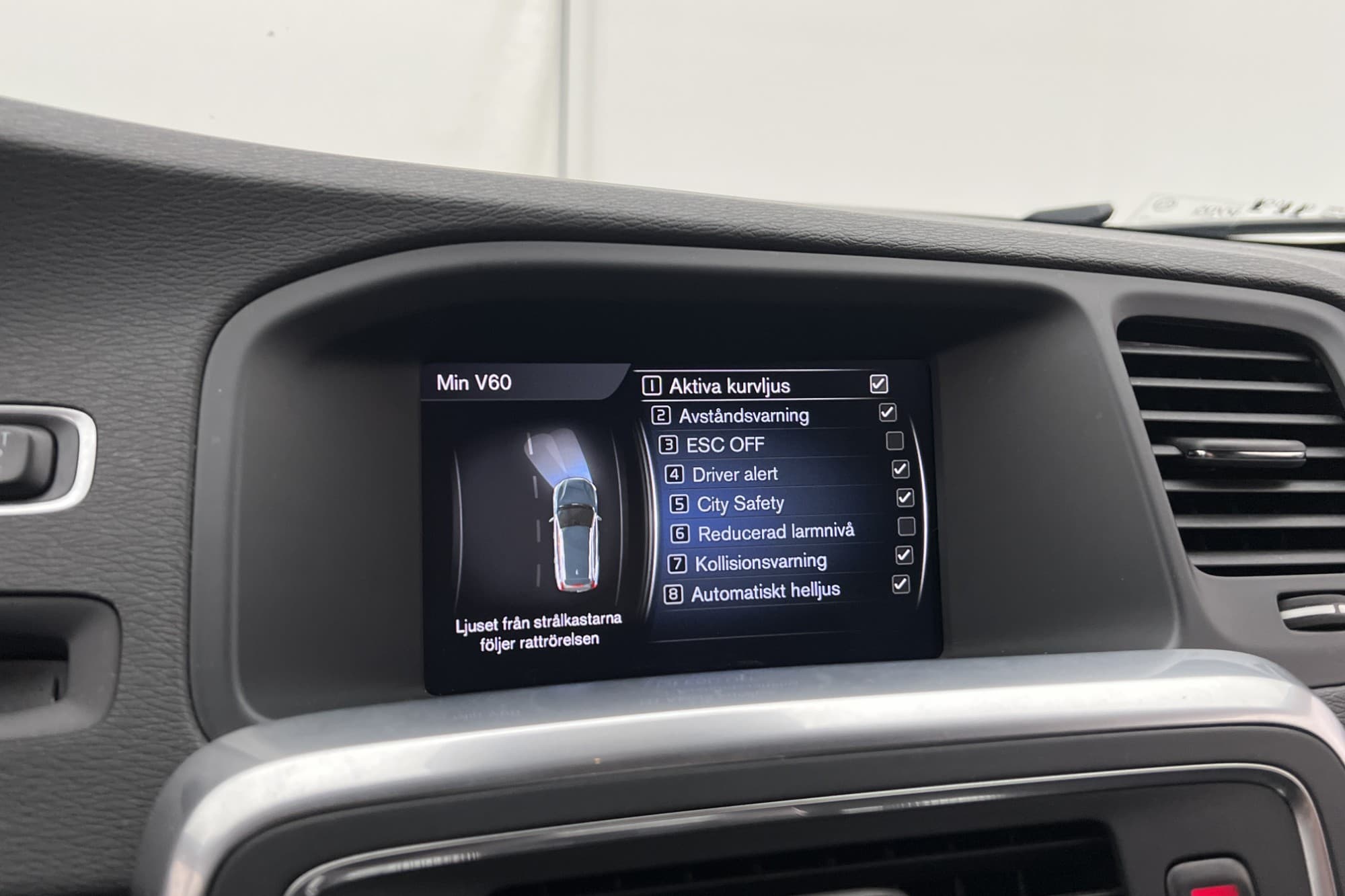 Volvo V60 D5 Plug-In AWD Classic Summum Värmare Drag Skinn