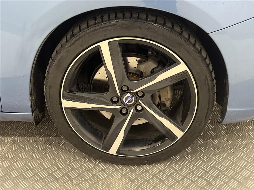 Volvo S60 D4 AWD 190hk R-Design VOC Värmare Taklucka BLIS interiör