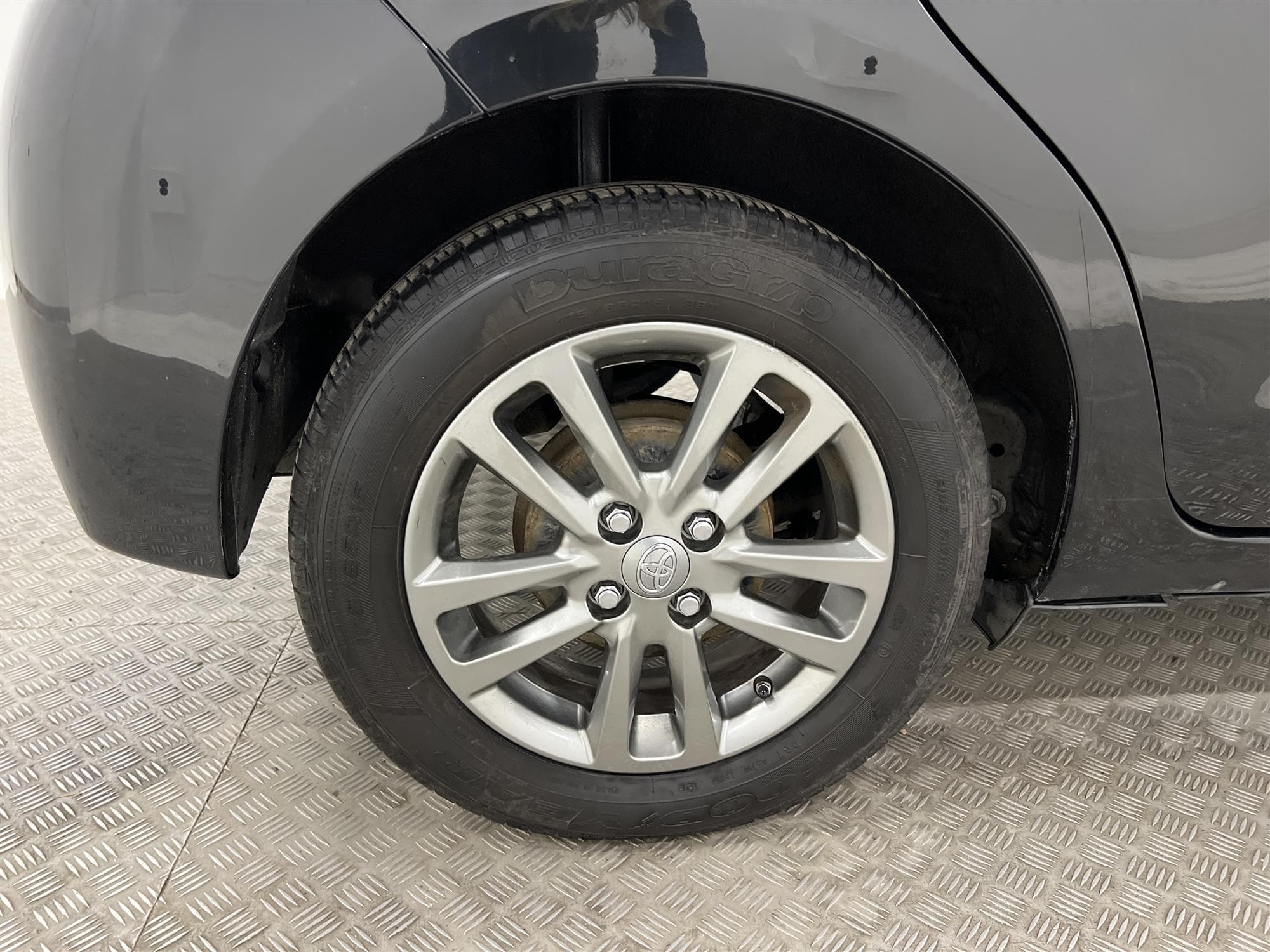 Toyota Yaris 1.33 99hk 1 Brukare  B-Kam Låg Skatt 0,49L/mil