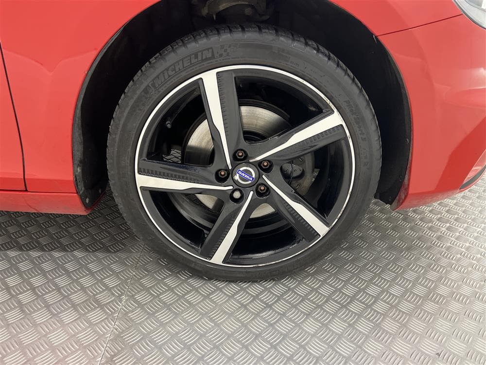 Volvo V40 D2 120hk R-Design D-Värm VOC 1 Brukare 0,36l/milinteriör
